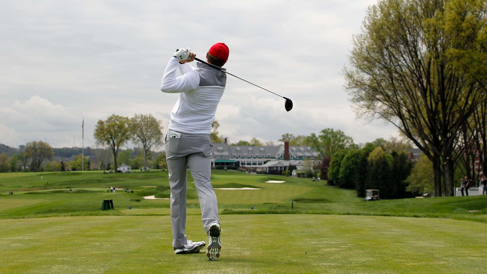 DJ Trahan, red cap, lush green course, HD Desktop Wallpaper