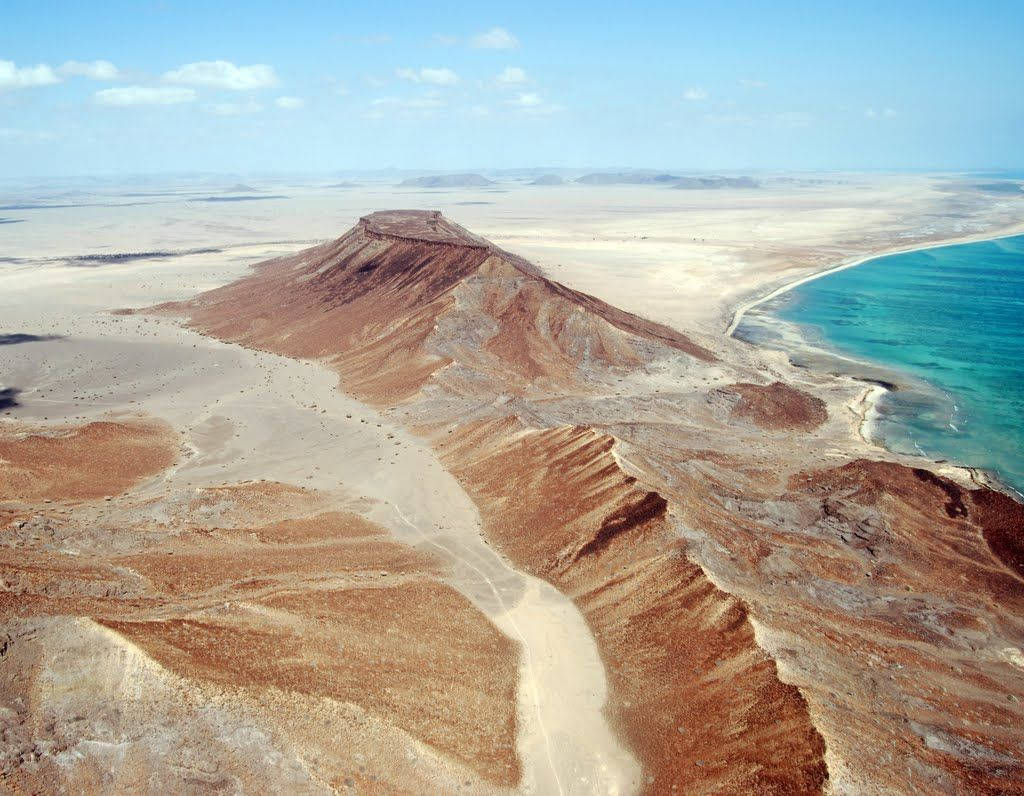 Djibouti, stark desert mountain, turquoise ocean waters, SD Desktop Wallpaper