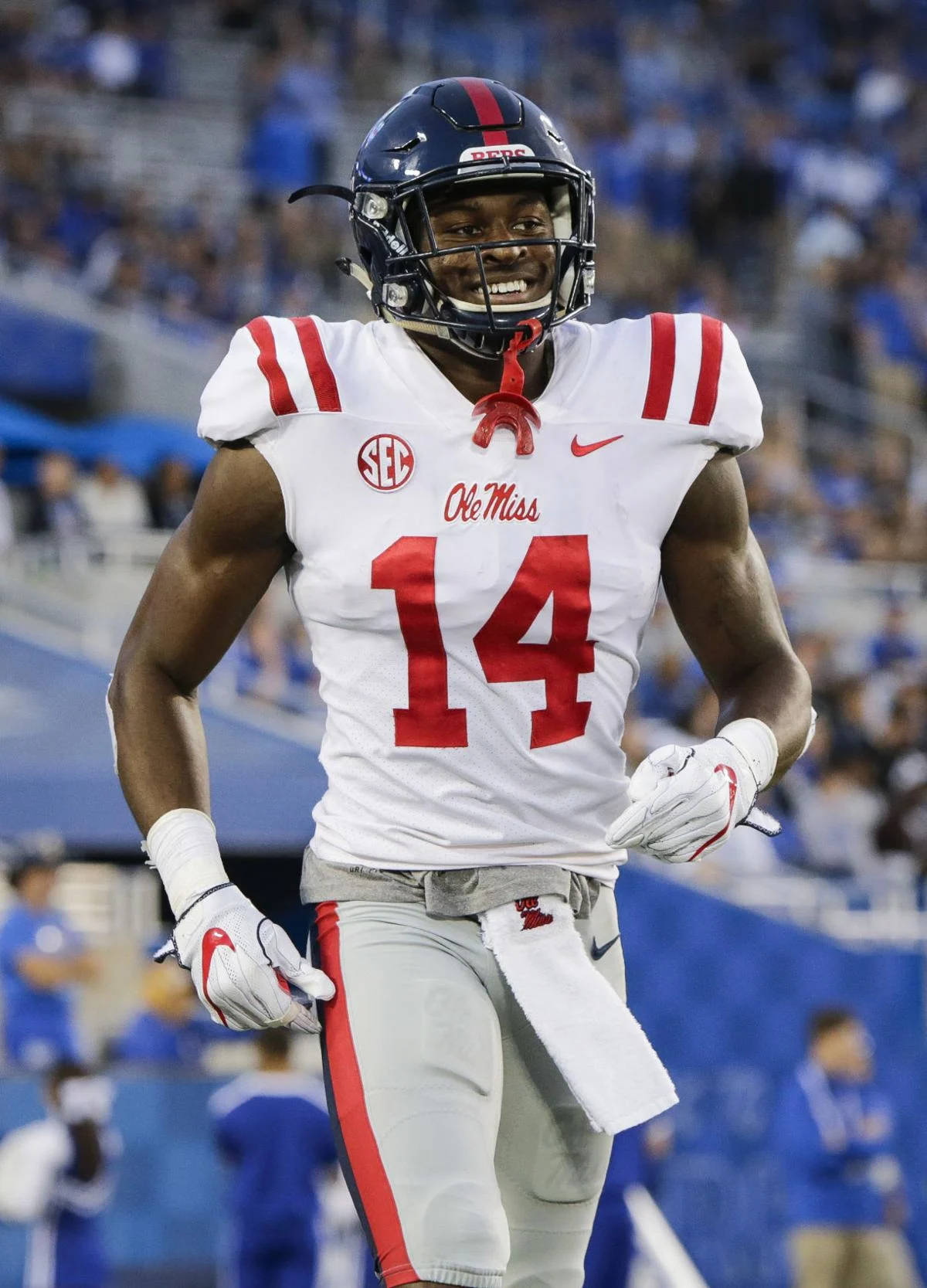 DK Metcalf, Ole Miss football player, white and red uniform, HD Phone Wallpaper