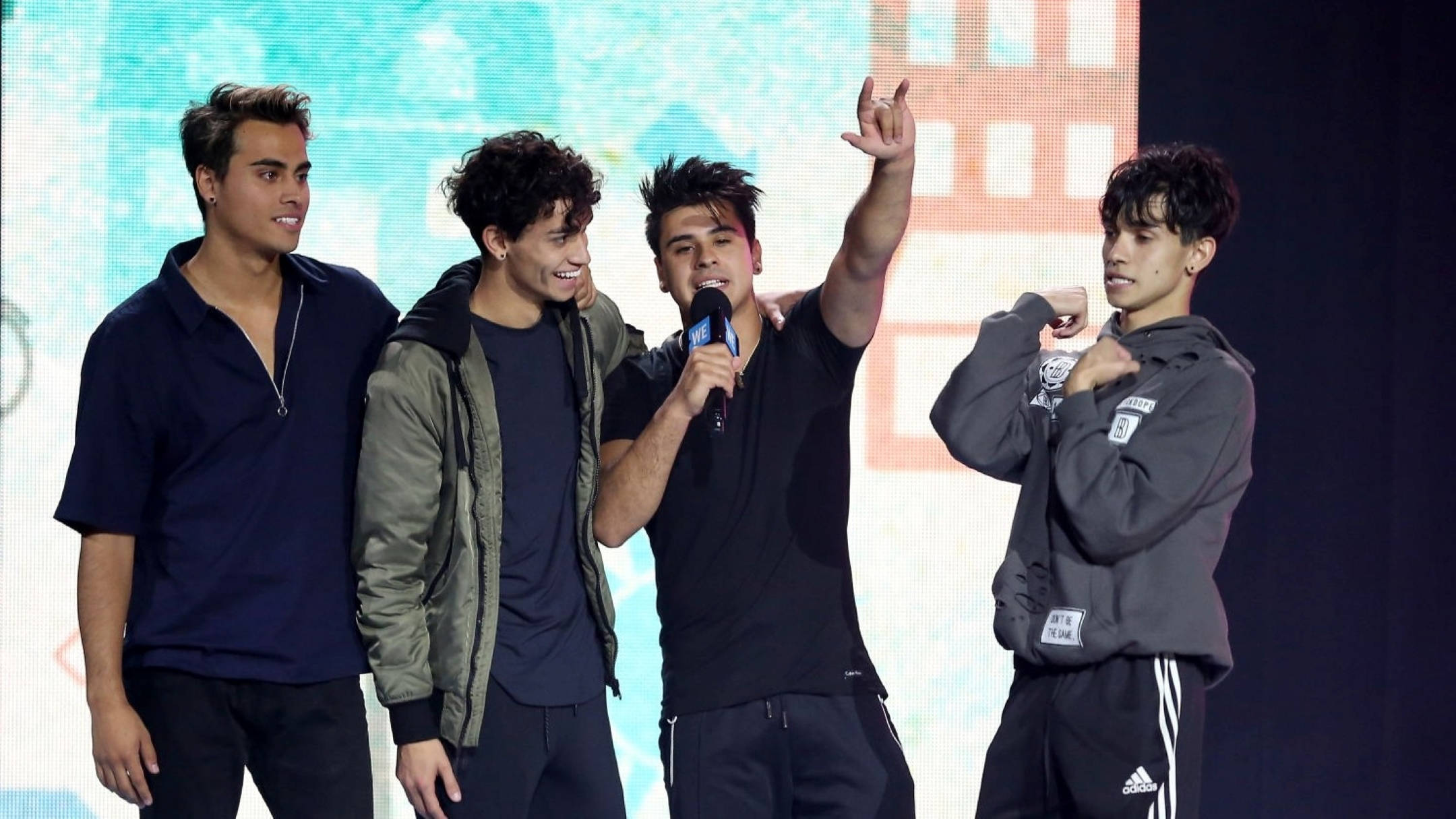 Dobre Brothers, onstage 2017, brightly lit stage, Full HD Desktop Wallpaper