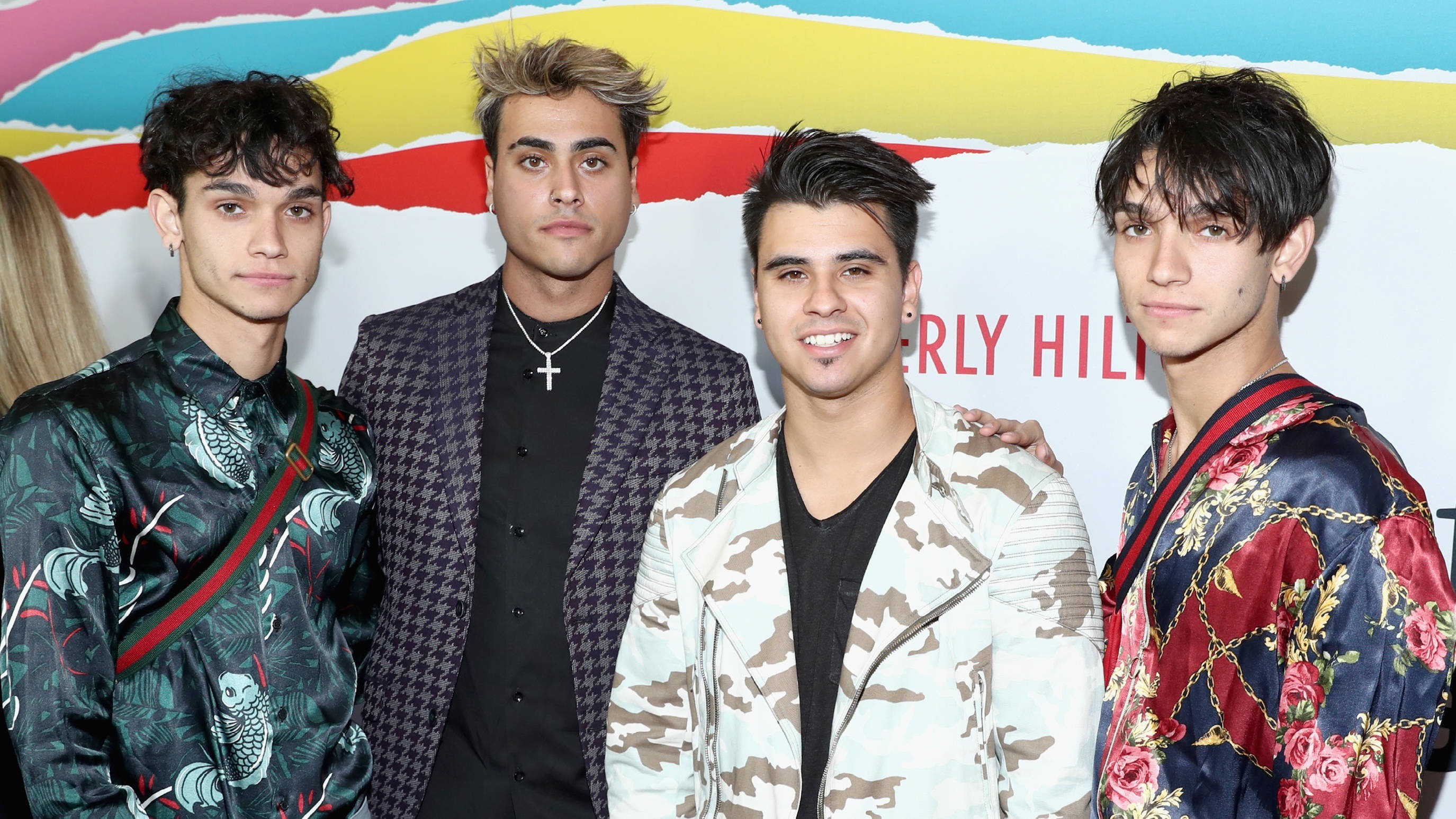 Dobre Brothers, 2018 Streamys, rainbow stripes, 2K Desktop Wallpaper