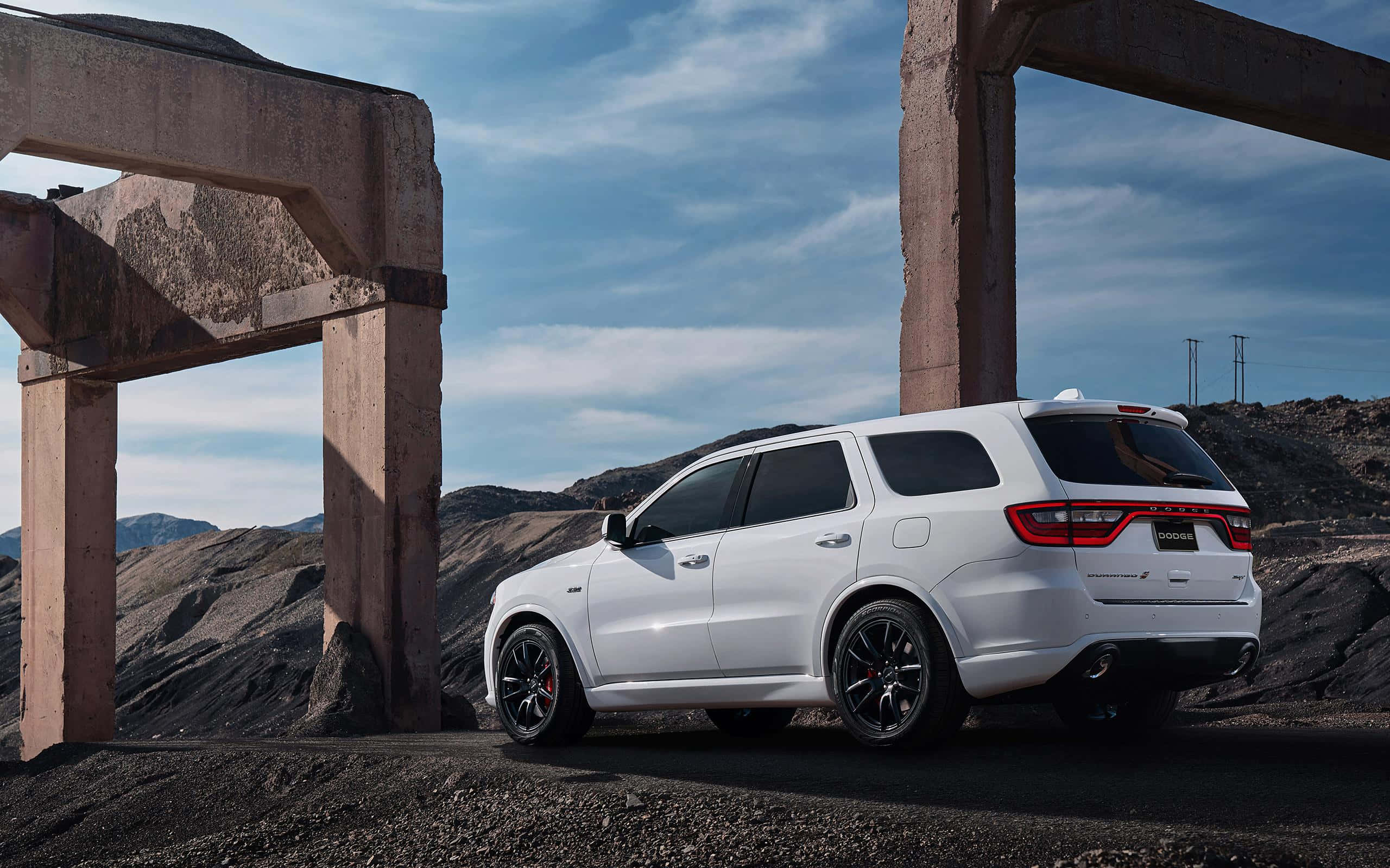 Dodge Durango, white, rust red concrete pillars, 2K Desktop Wallpaper