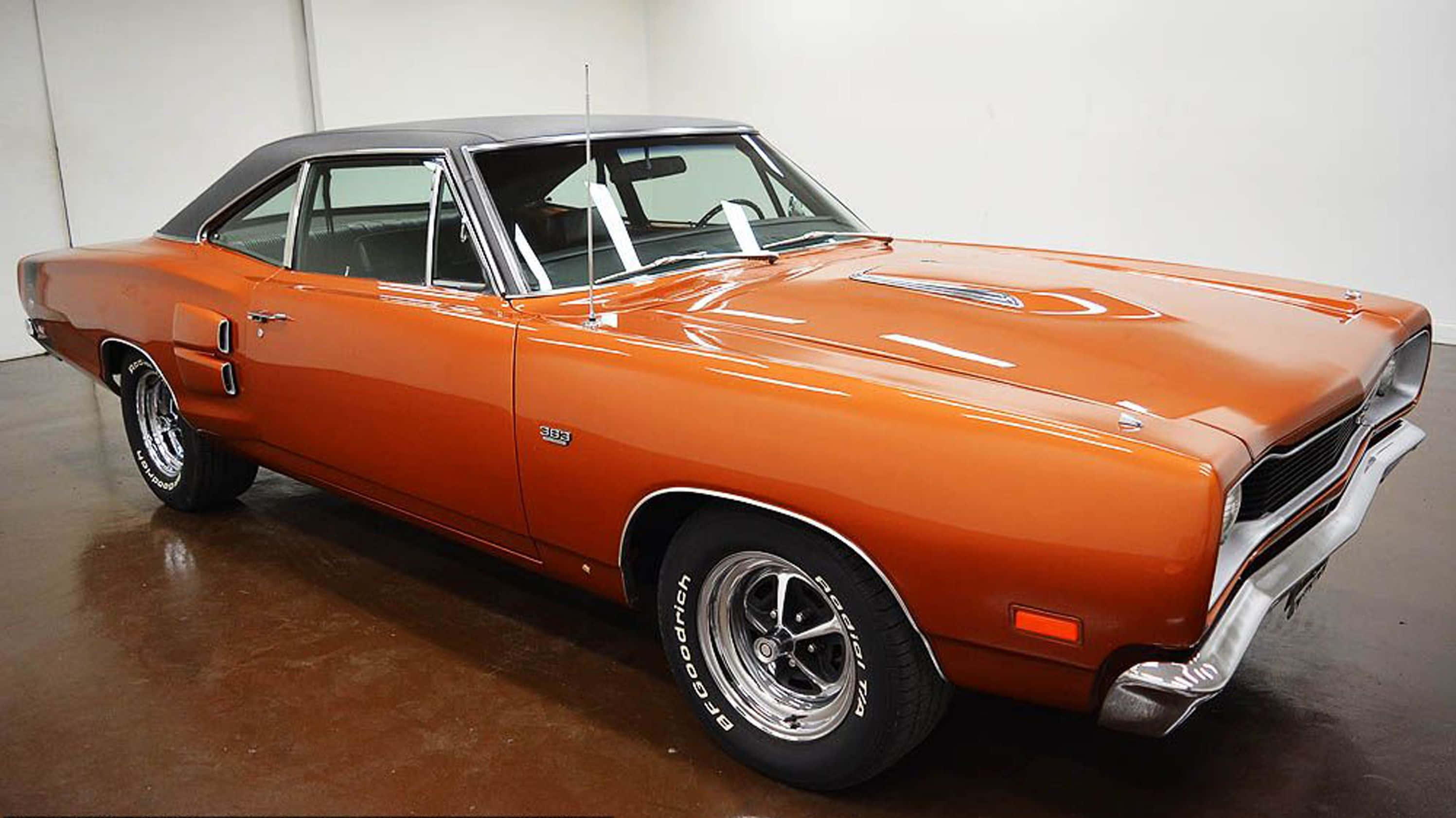 Dodge Super Bee, glossy orange, black roof, 2K Desktop Wallpaper