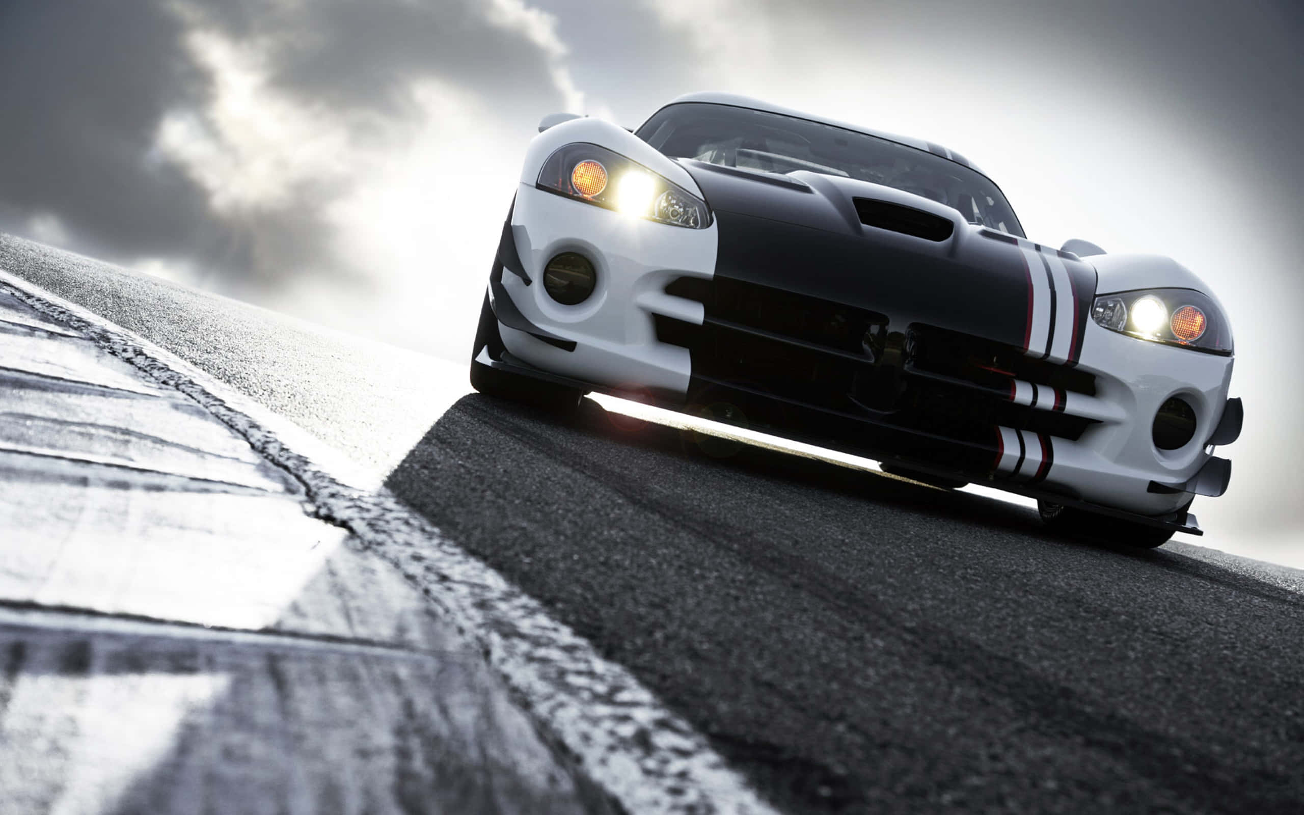 Dodge Viper, white and black, red stripes, 2K Desktop Wallpaper