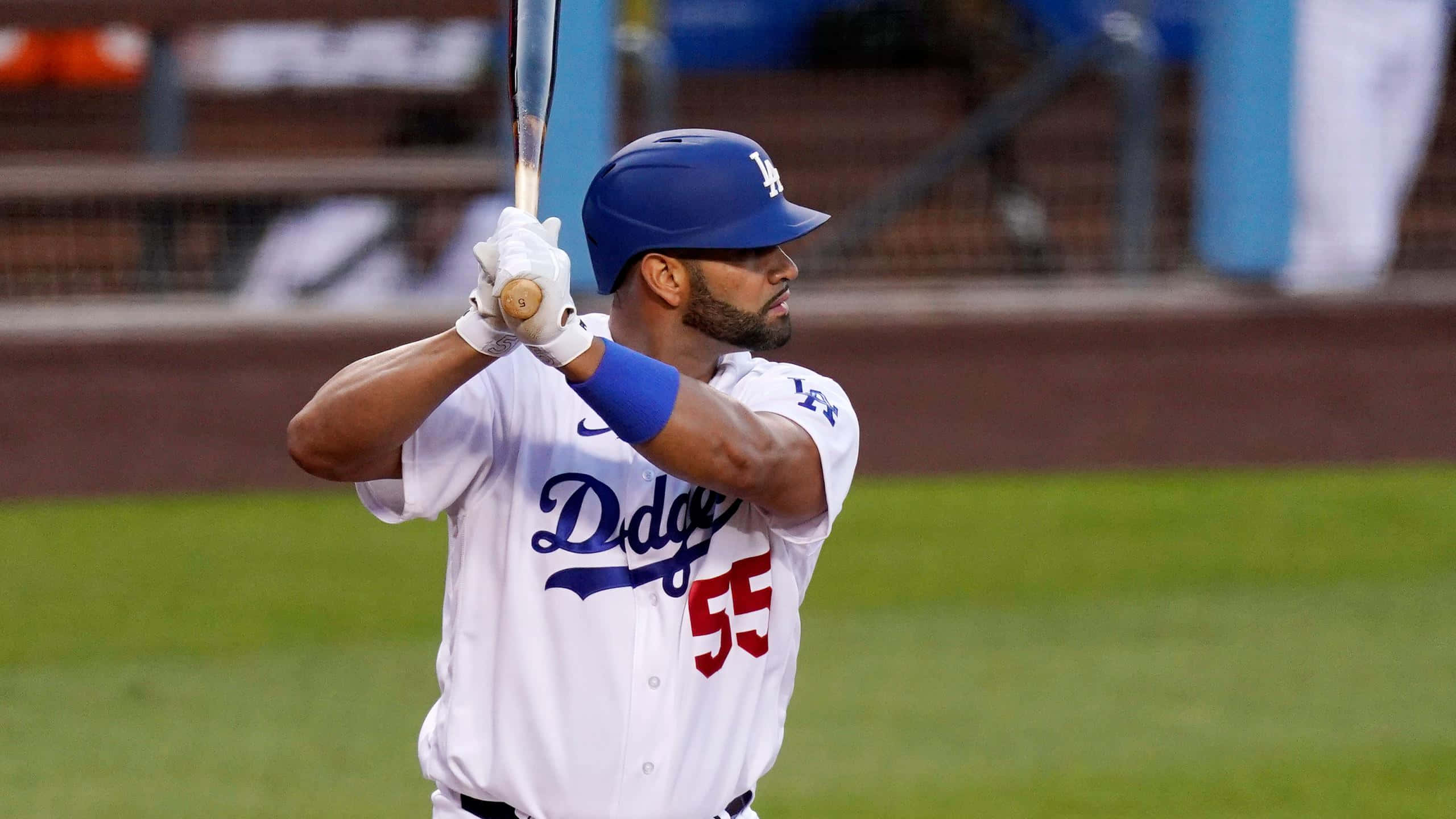 Dodgers, player, white uniform, 2K Desktop Wallpaper