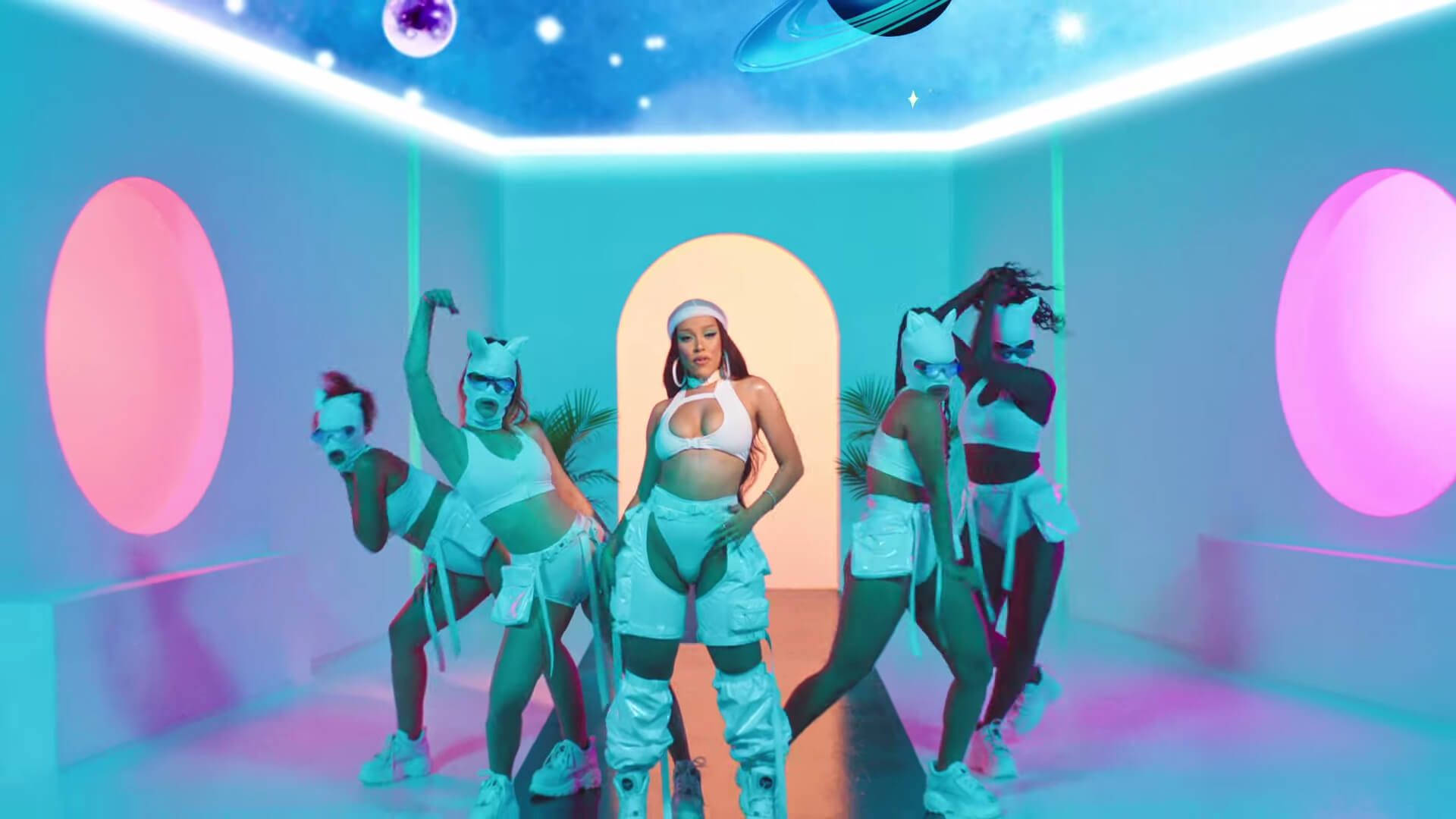 Doja Cat, white cats, futuristic white outfits, Full HD Desktop Wallpaper
