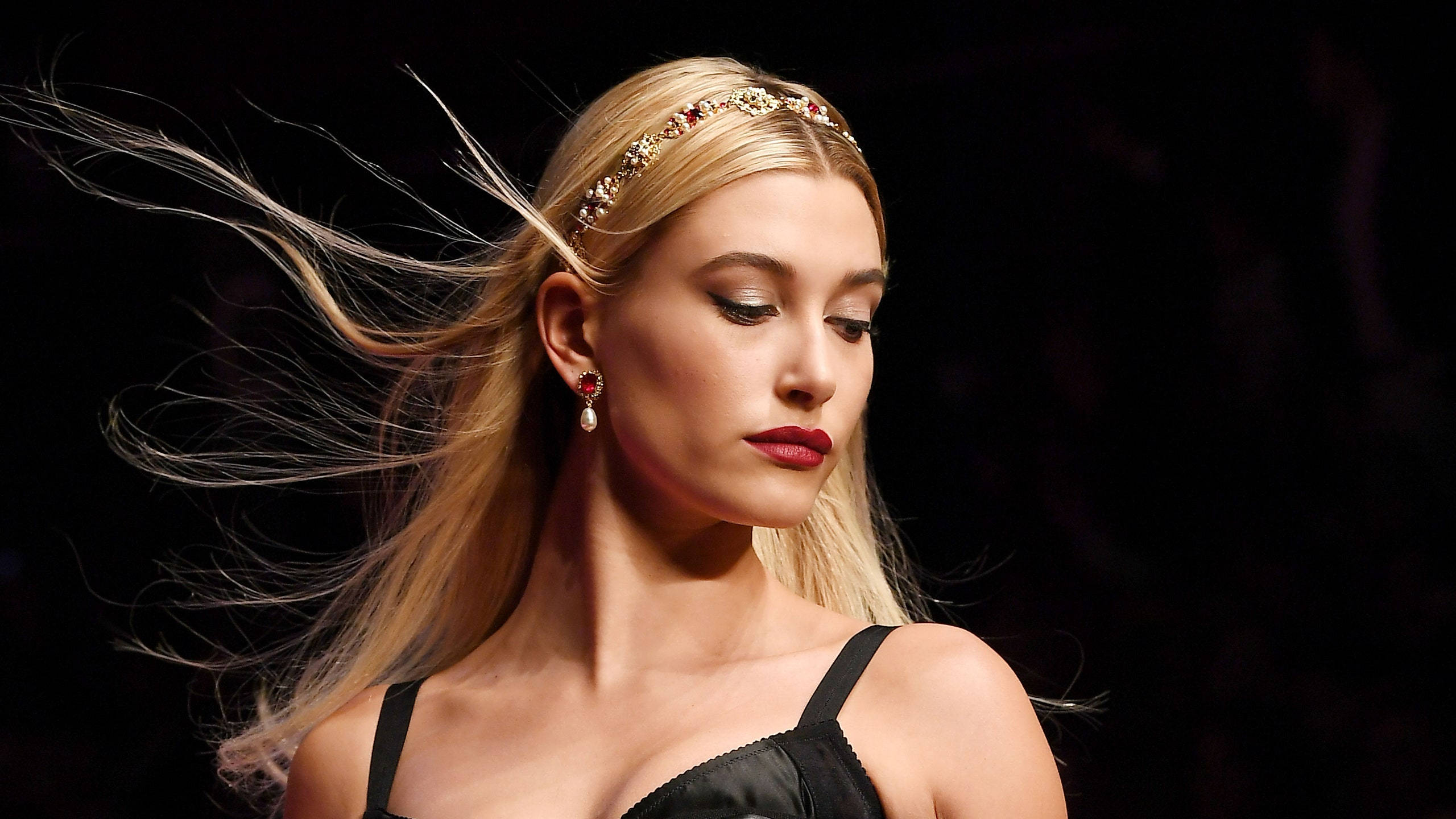 Dolce And Gabbana, blonde model, flowing hair, 2K Desktop Wallpaper