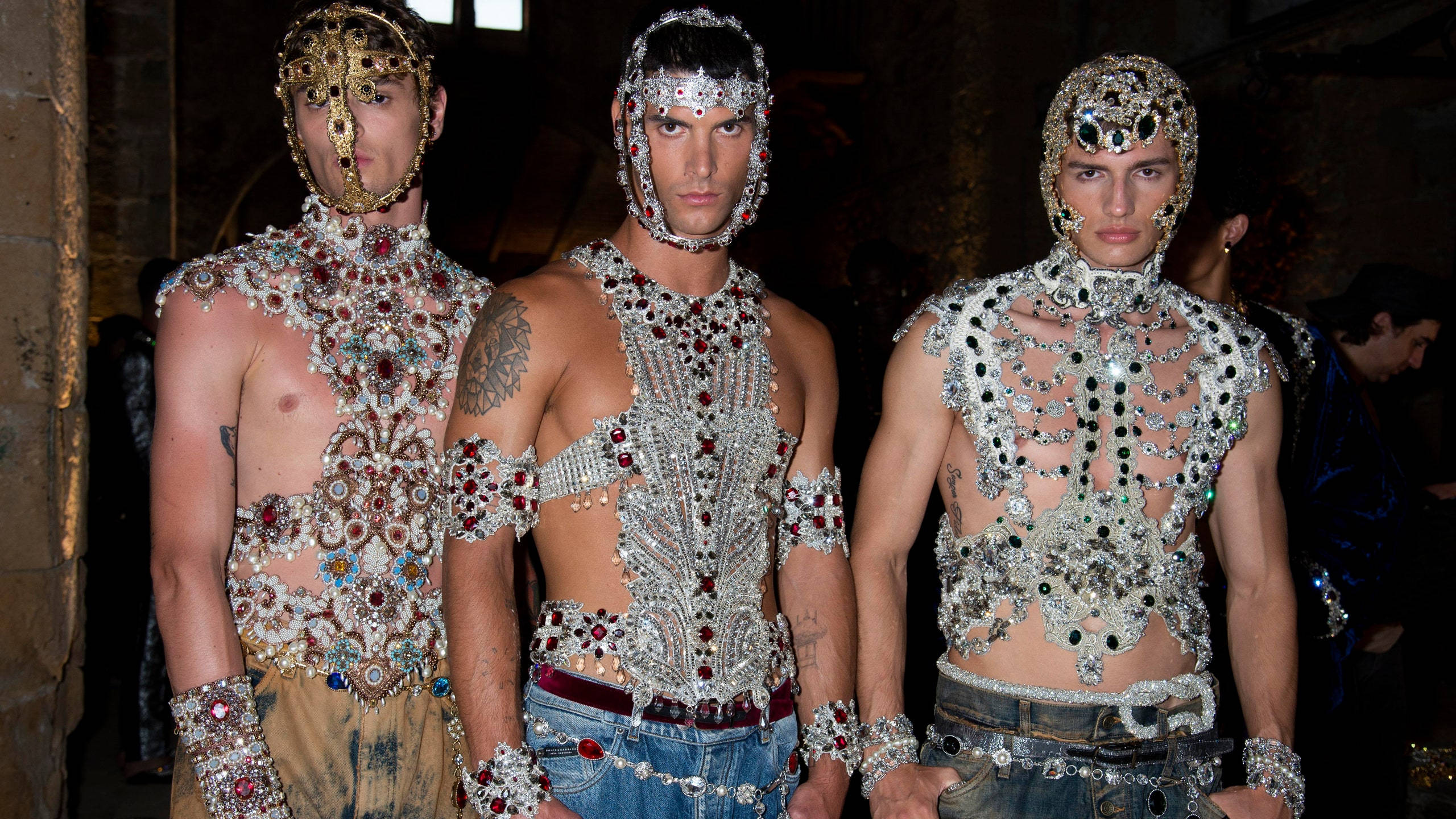 Dolce And Gabbana, jeweled bodysuits, headpieces, 2K Desktop Wallpaper