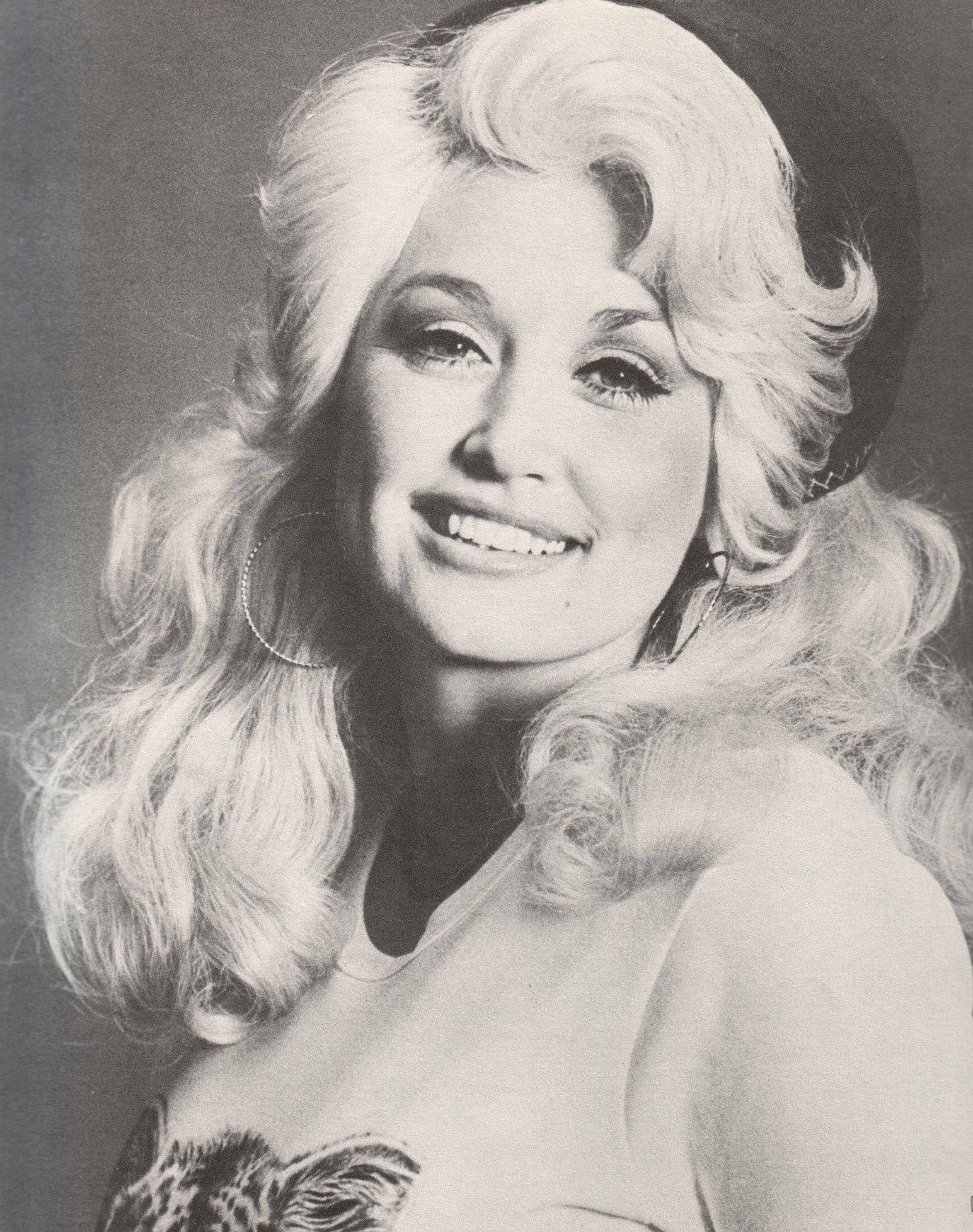 Dolly Parton, vintage photograph, black and white portrait, Full HD Phone Wallpaper