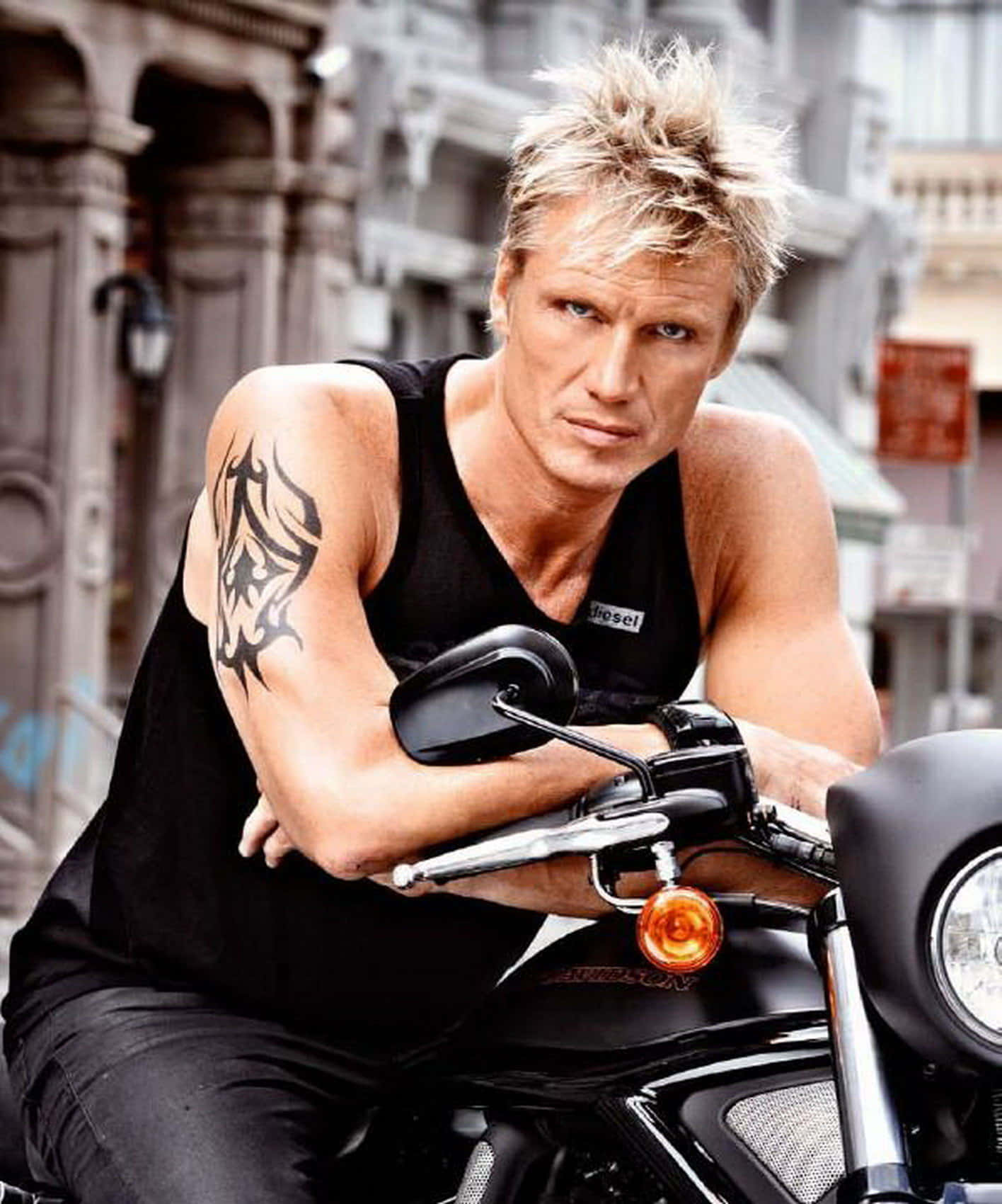 Dolph Lundgren, black motorcycle, city street, HD Phone Wallpaper