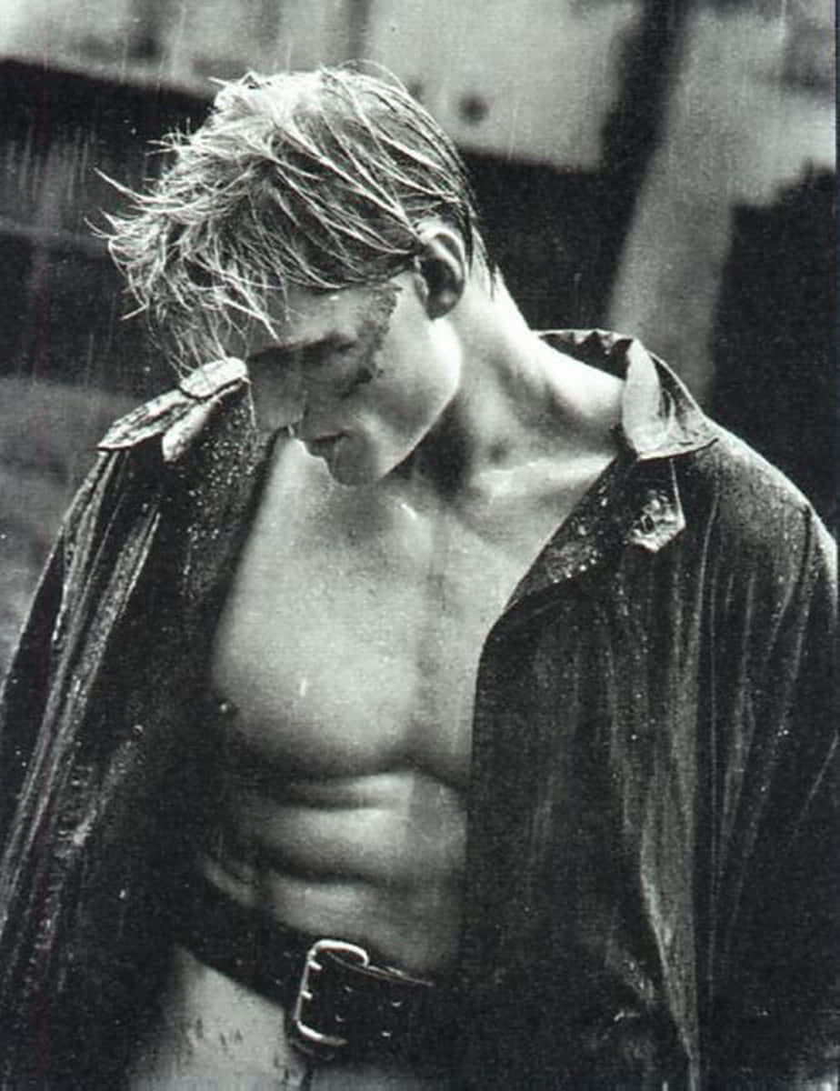 Dolph Lundgren, rain, wet hair, SD Phone Wallpaper