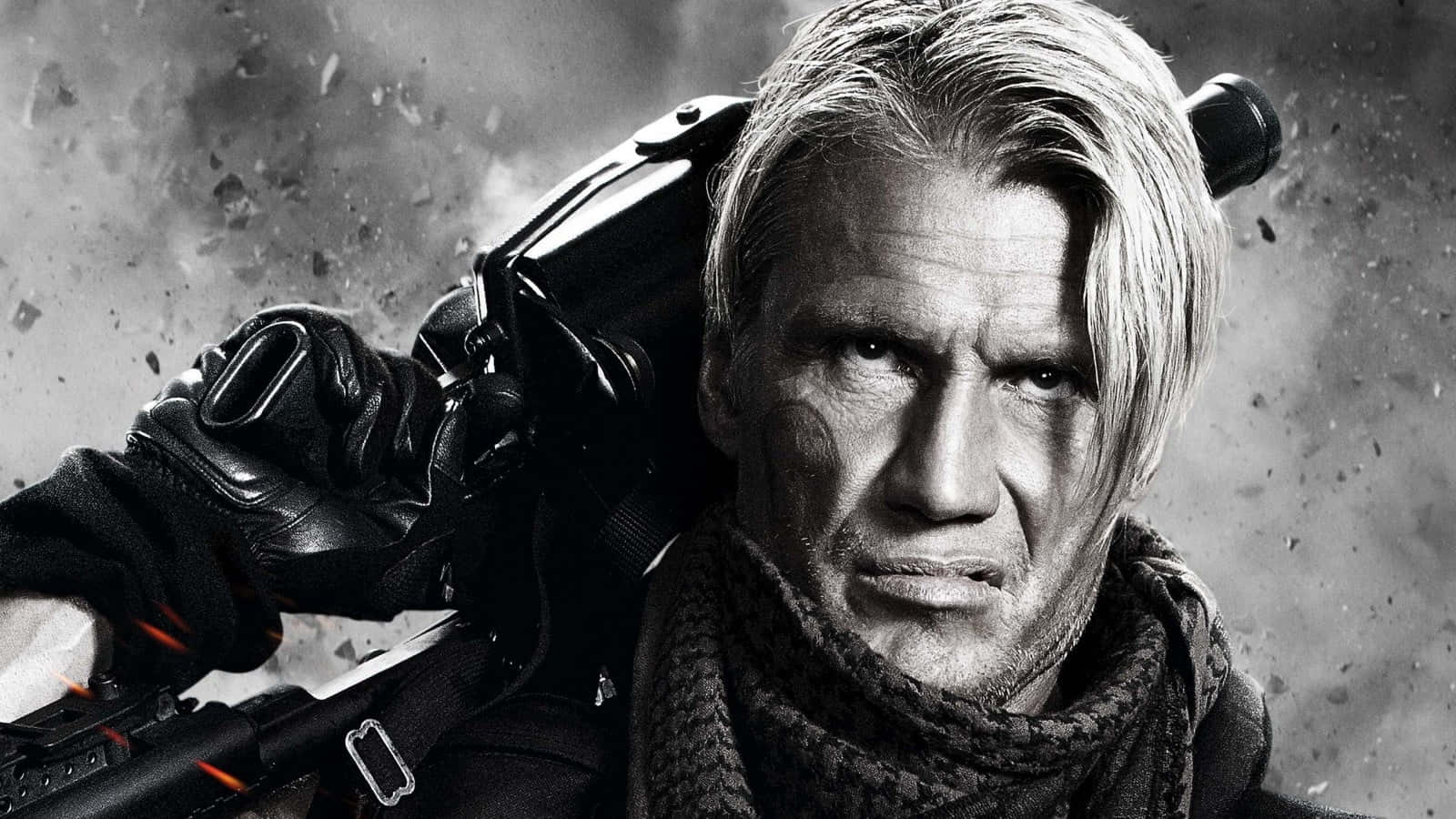 Dolph Lundgren, silver hair, rifle, HD Desktop Wallpaper