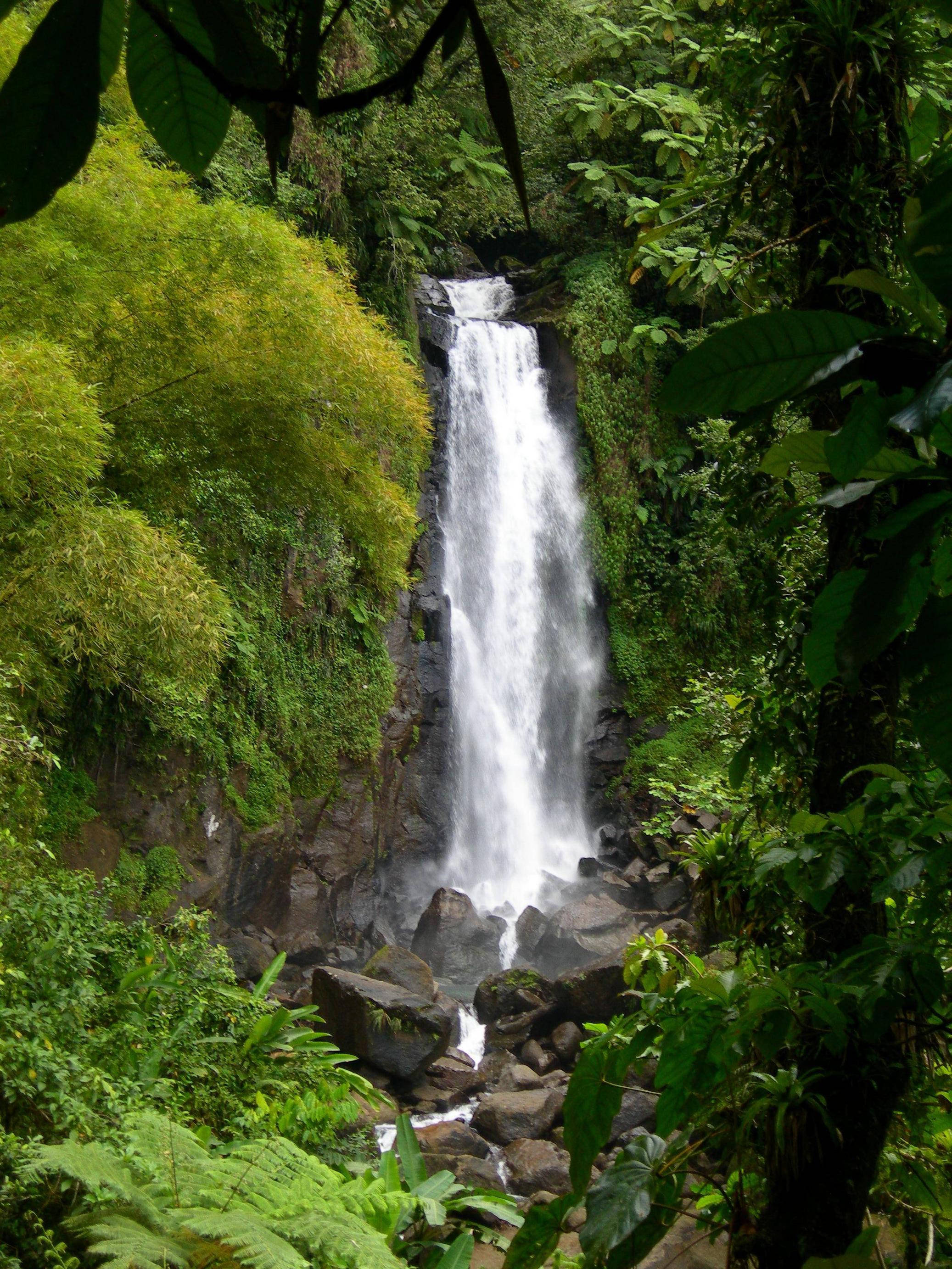 Dominica, rocky waterfalls, dark rocks, 2K Phone Wallpaper