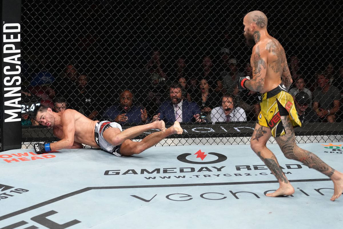 Dominick Cruz, MMA fighter, yellow shorts, SD Desktop Wallpaper