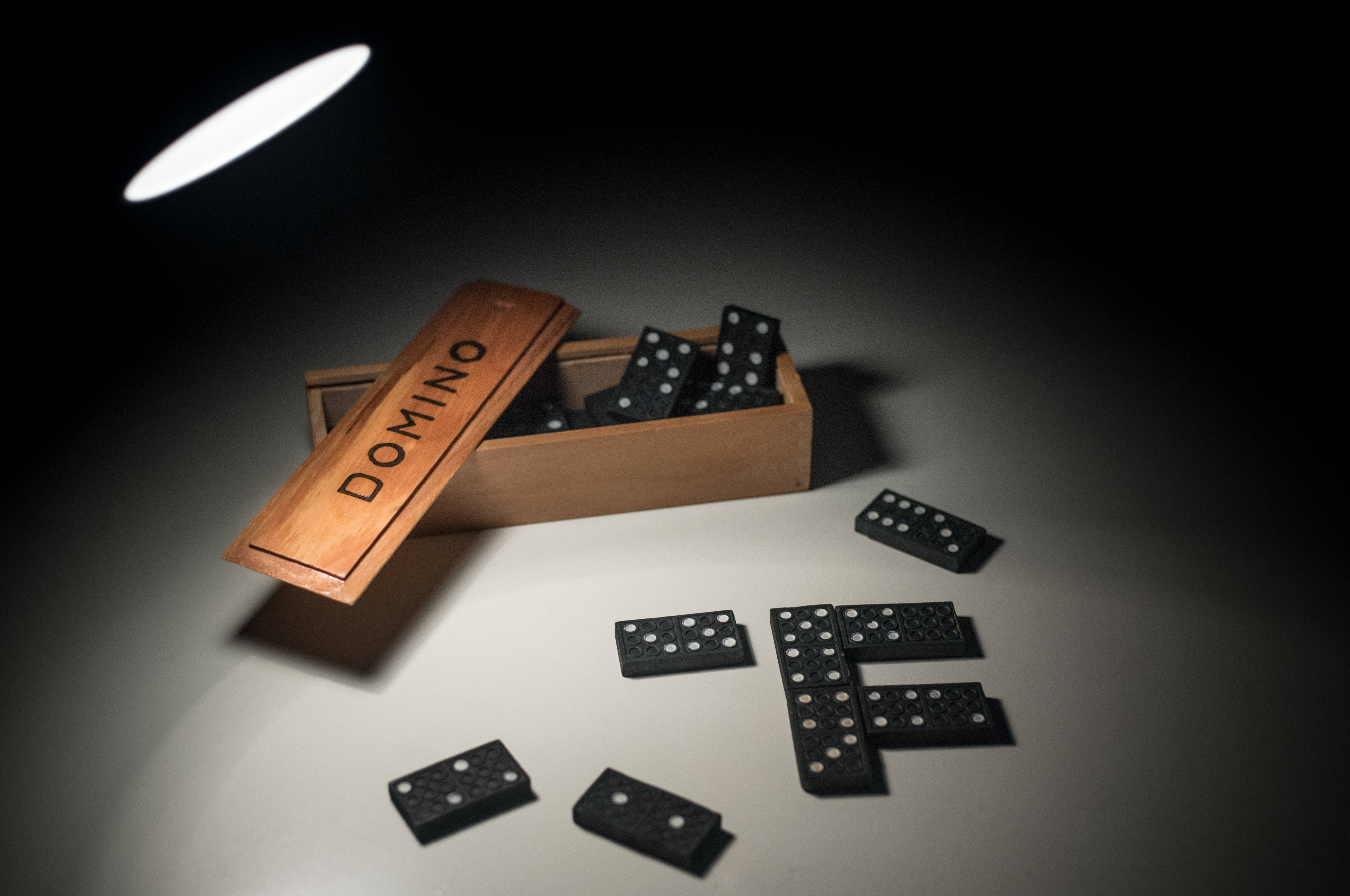 Domino, wooden domino box, black dominoes, 5K Desktop Wallpaper