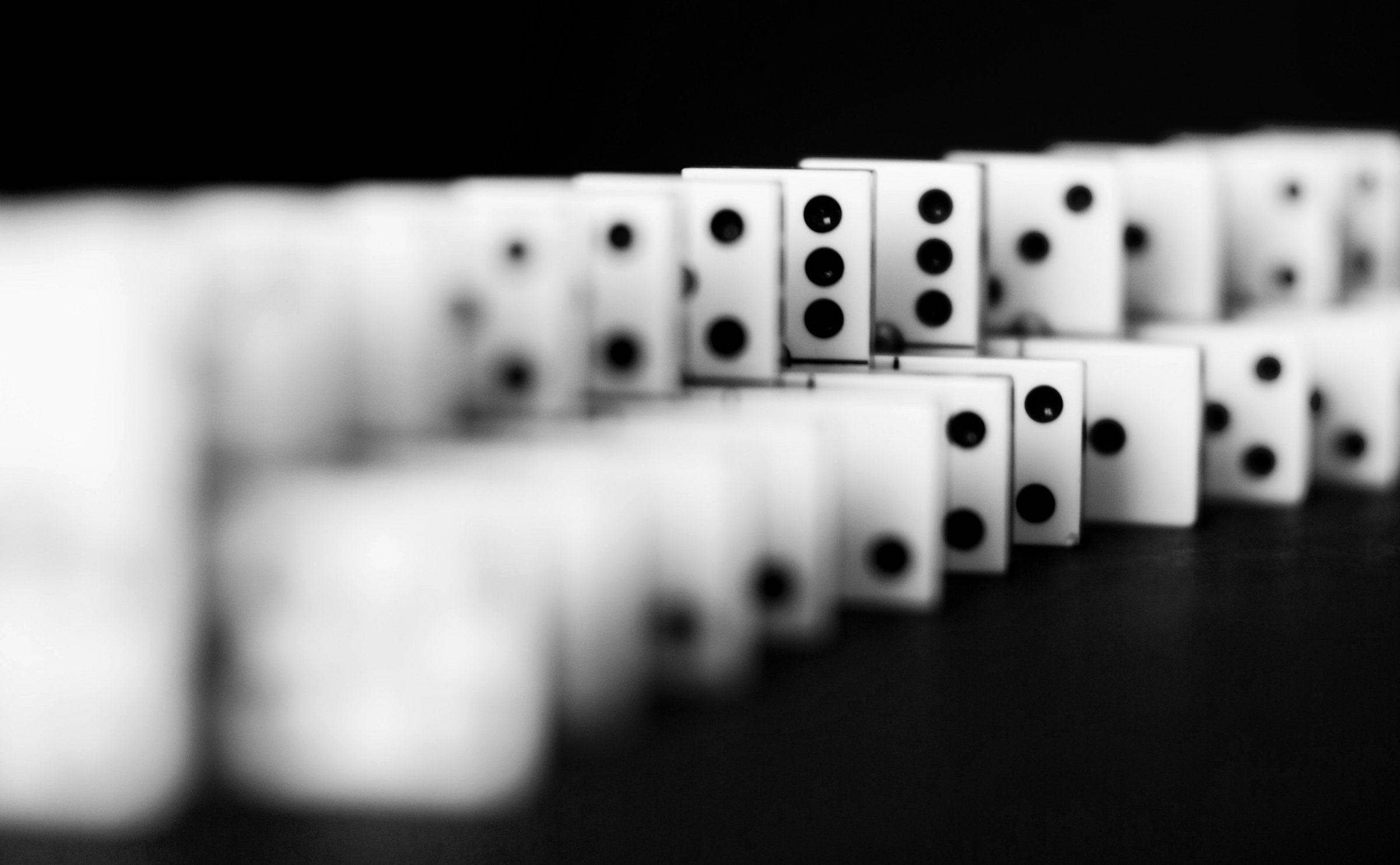 domino tiles, black and white photo, shallow depth of field, Full HD Desktop Wallpaper