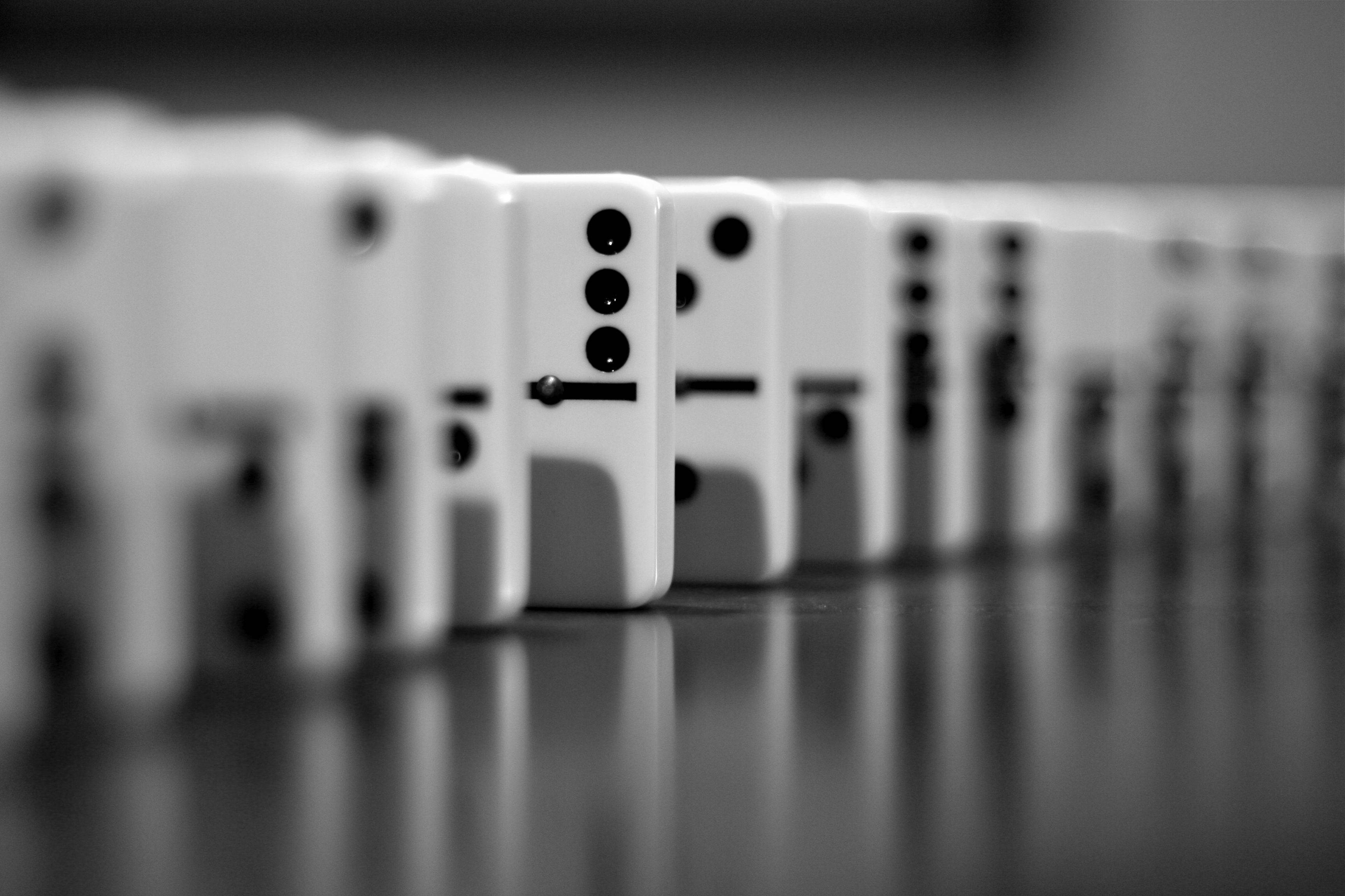 grayscale, dominoes, black and white, 2K Desktop Wallpaper