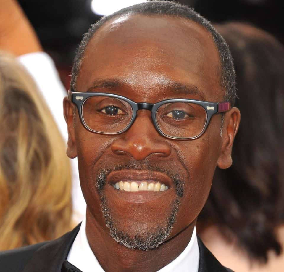Don Cheadle, tuxedo, glasses, SD Desktop Wallpaper