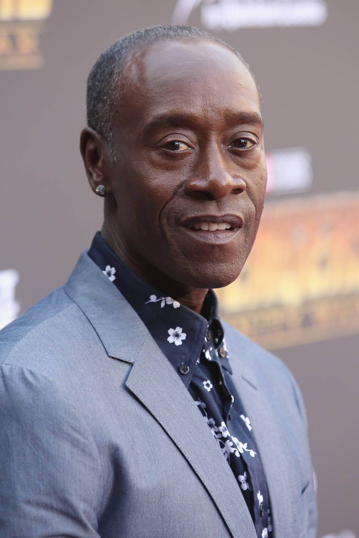 Don Cheadle, gray suit, floral shirt, HD Phone Wallpaper