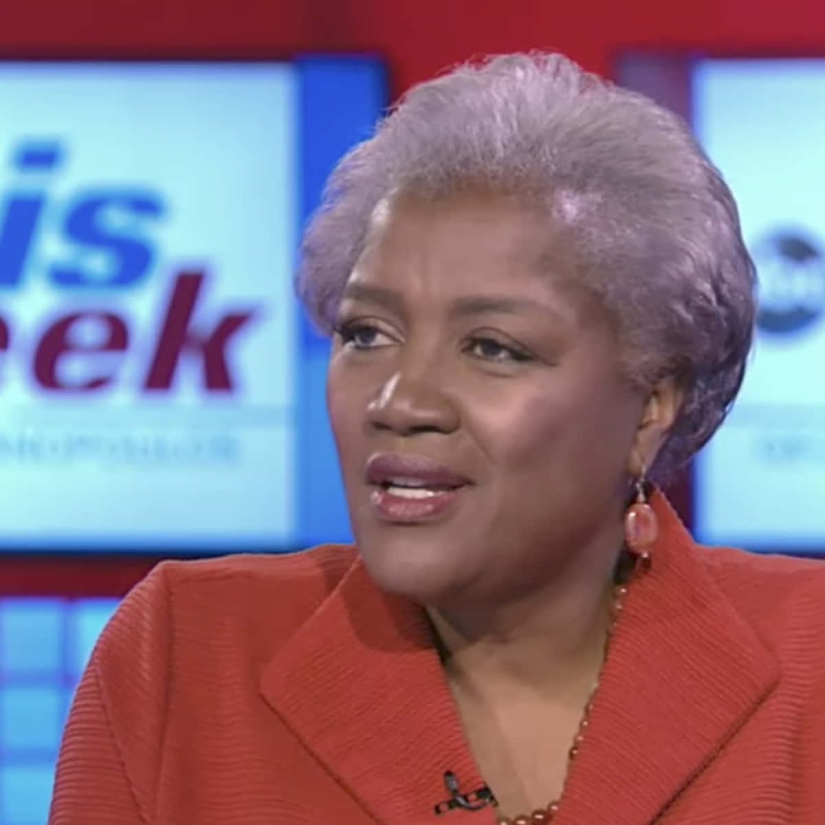 Donna Brazile, red blazer, silver hair, SD Desktop Wallpaper