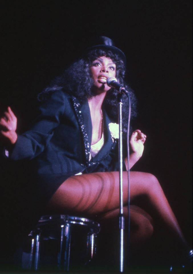 Donna Summer, curly hair, top hat, SD Phone Wallpaper