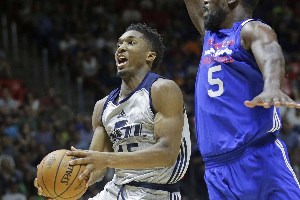 Donovan Mitchell, silver jersey, blue jersey, SD Desktop Wallpaper