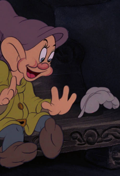 Dopey, purple hat, green jacket, SD Phone Wallpaper
