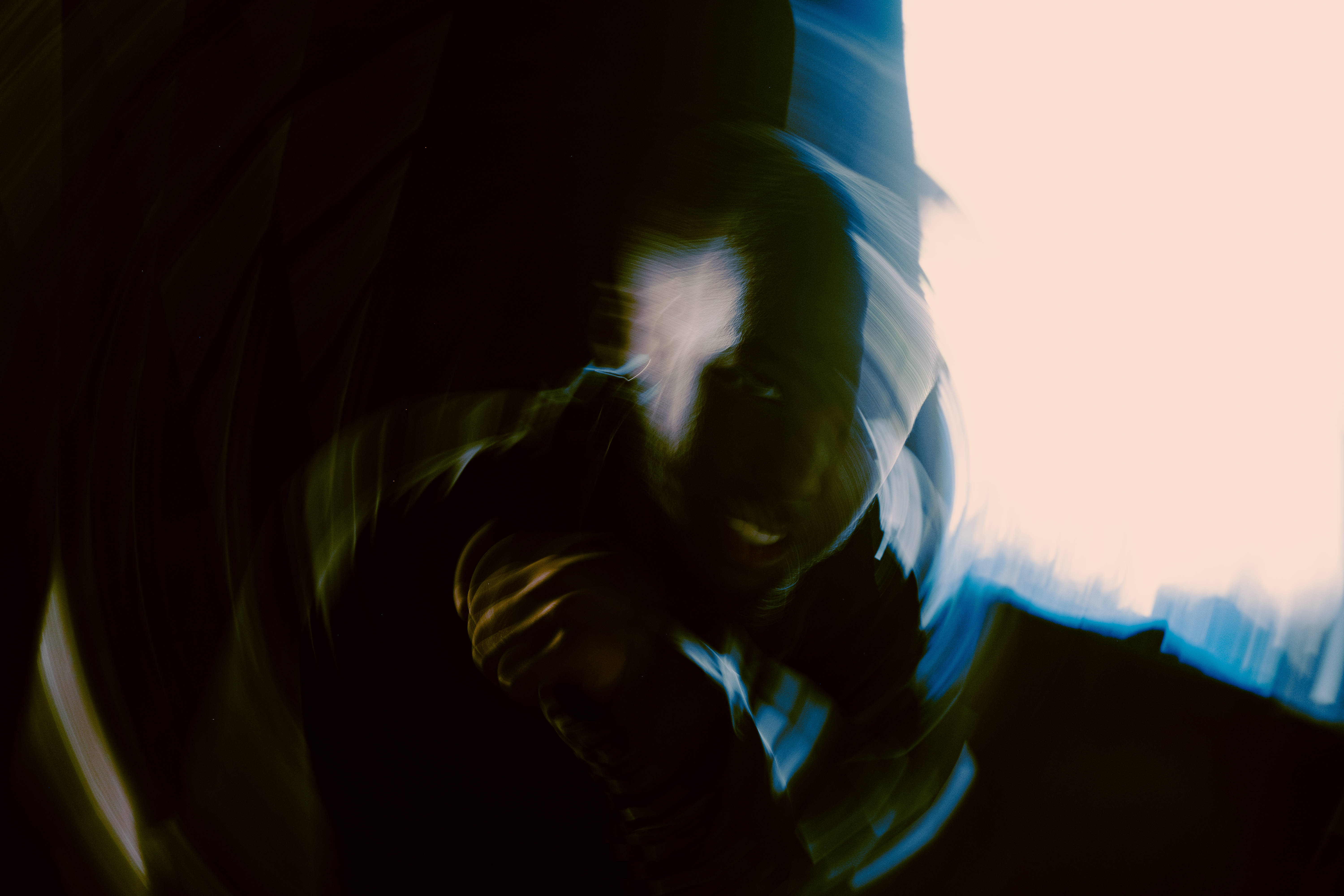Trippy Dope Blurred Face, blue, warm light, 5K Desktop Wallpaper