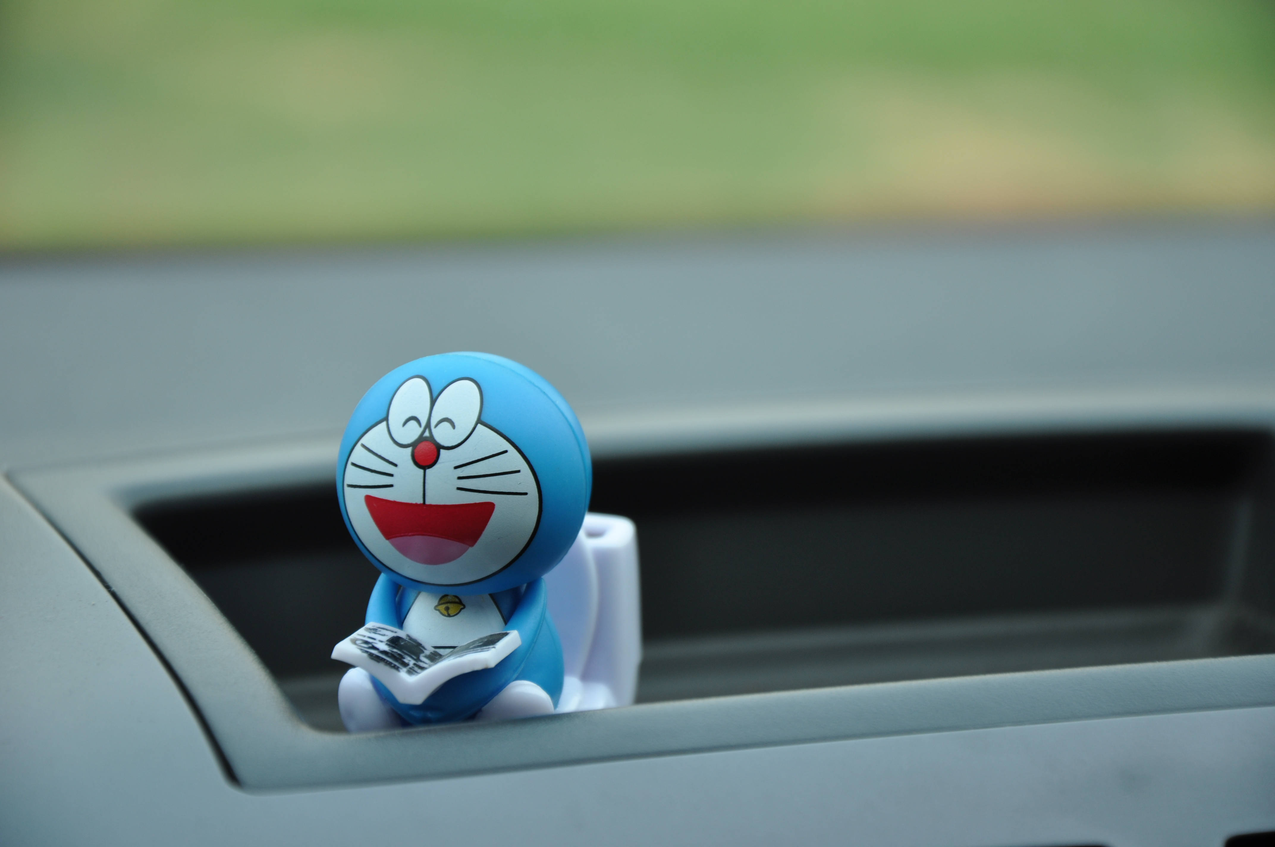 Doraemon, blue, car's cup holder, 4K Desktop Wallpaper