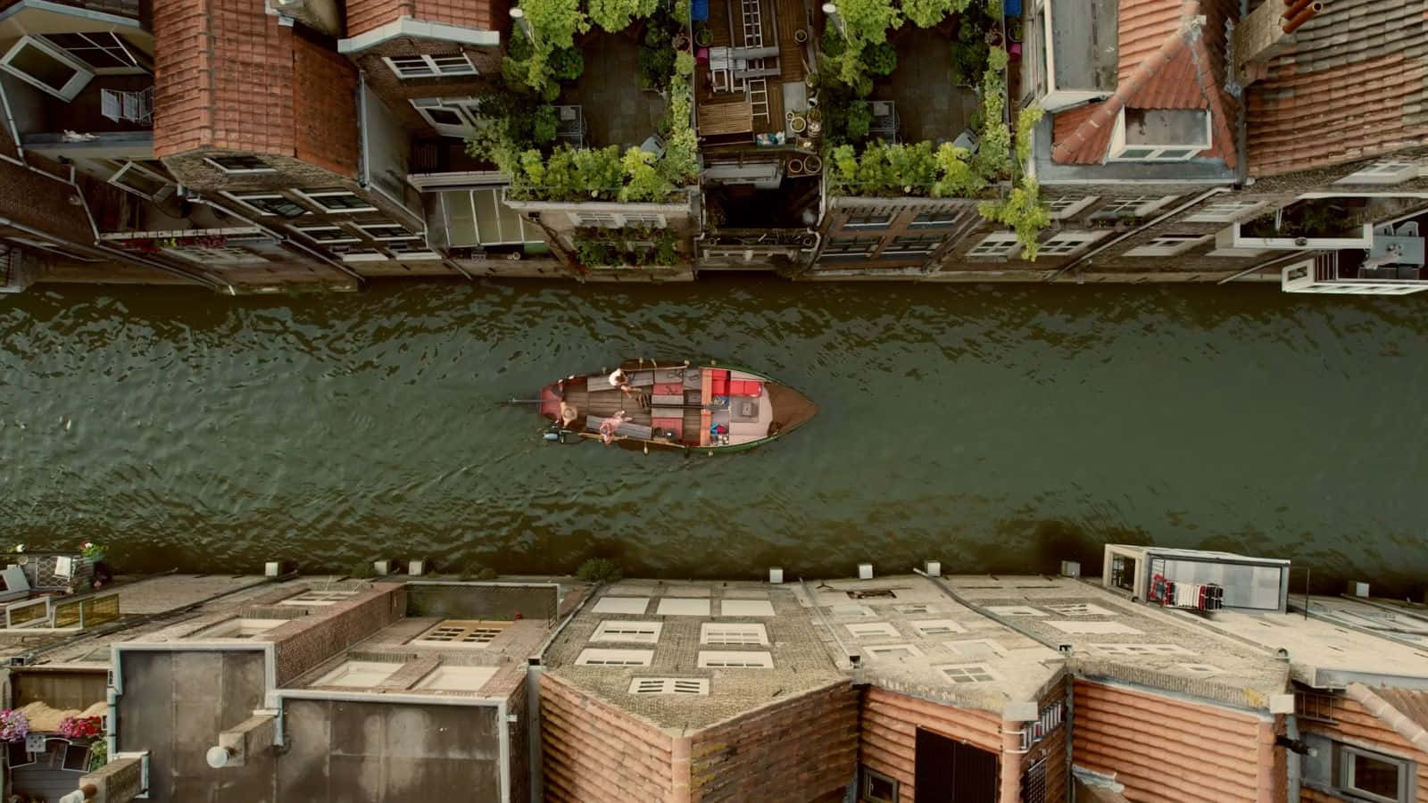 Dordrecht, canal boat, narrow canal, HD Desktop Wallpaper
