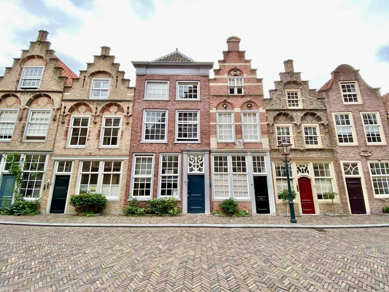 Dordrecht, traditional Dutch houses, gabled brick houses, HD Desktop Wallpaper