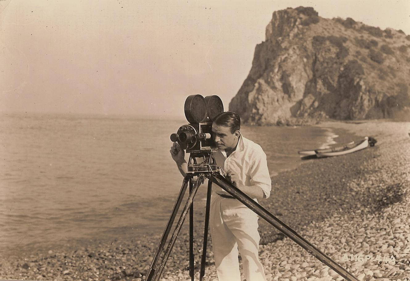 Douglas Fairbanks, vintage camera, seaside, HD Desktop Wallpaper