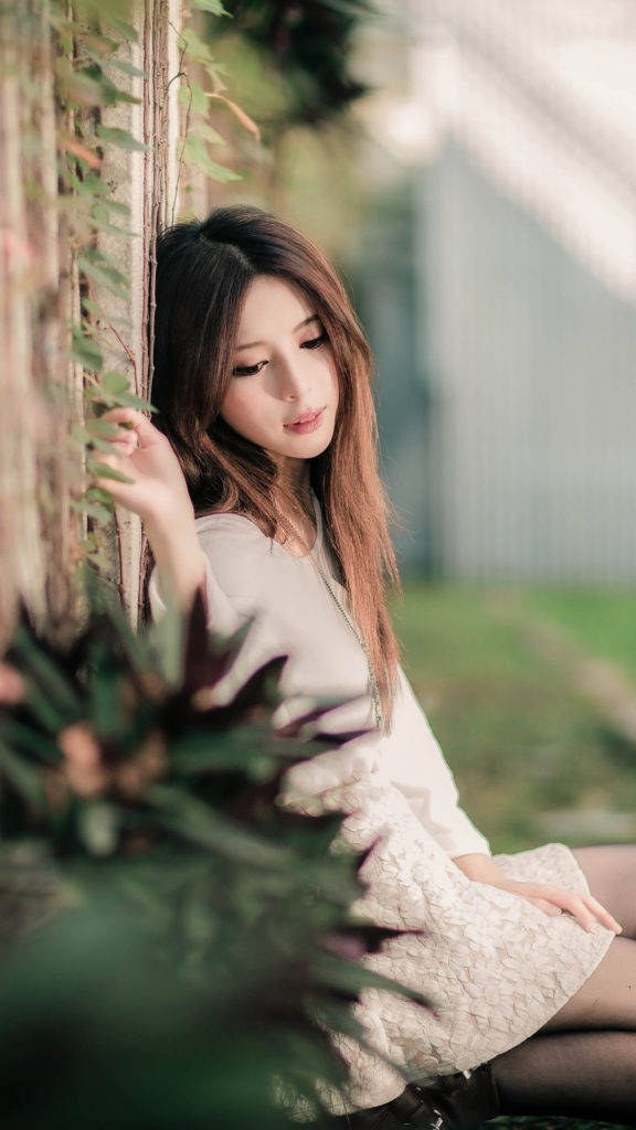 Phone Girl Outdoor Aesthetic, cream lace dress, vine-covered wall, SD Phone Wallpaper