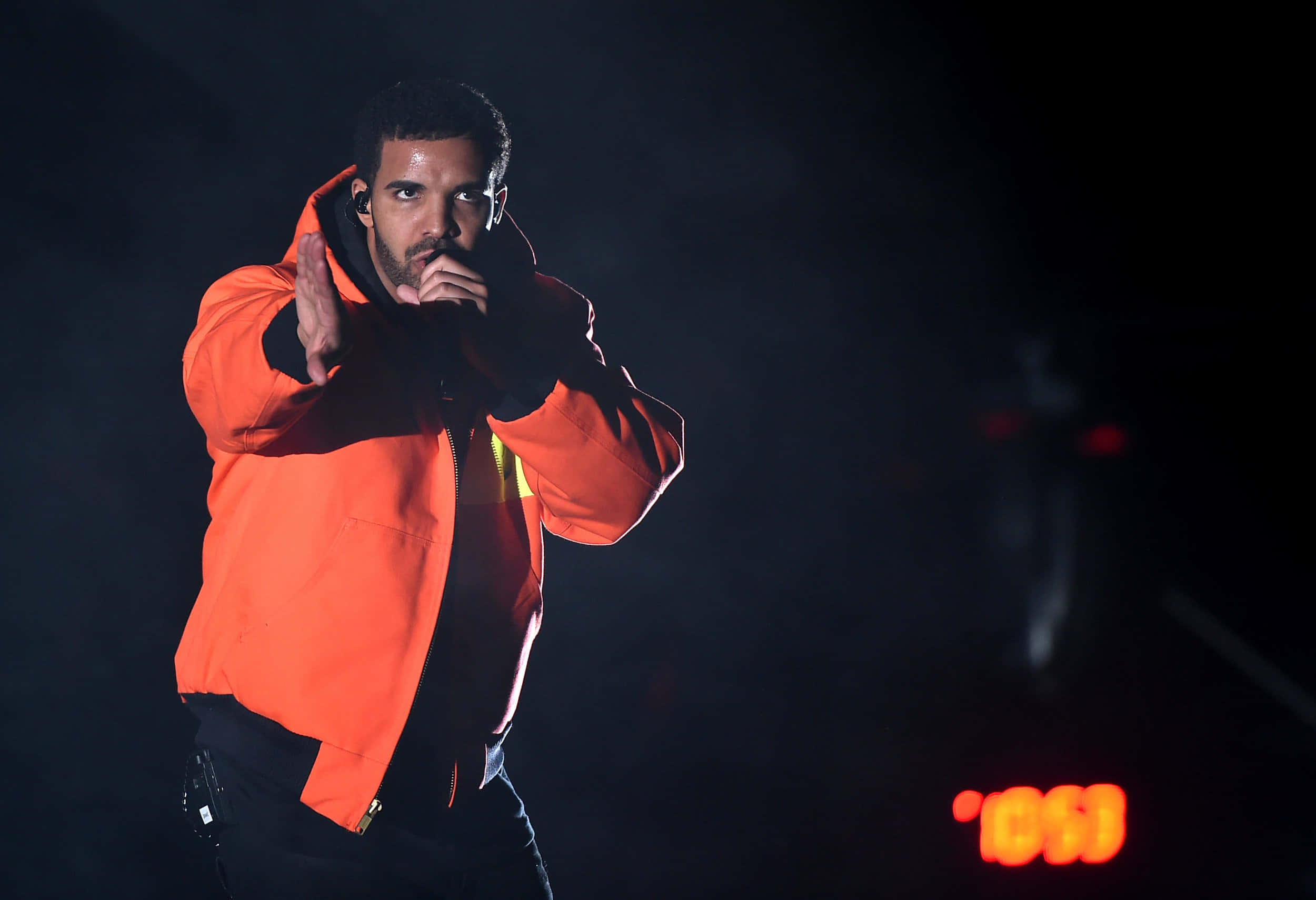 drake, orange jacket, stage, Full HD Desktop Wallpaper