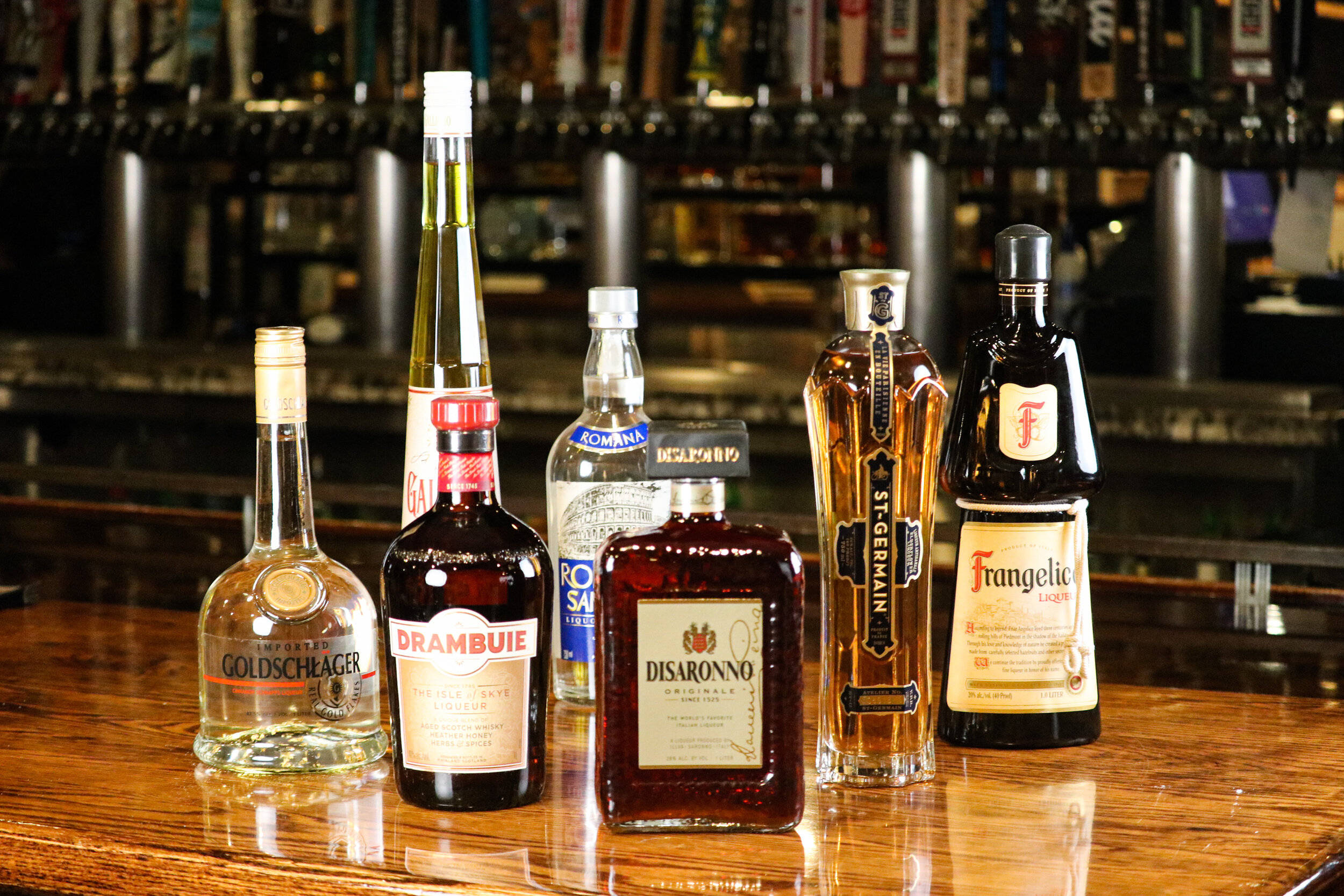 Drambuie, liquor bottles, polished wooden bar, Full HD Desktop Wallpaper