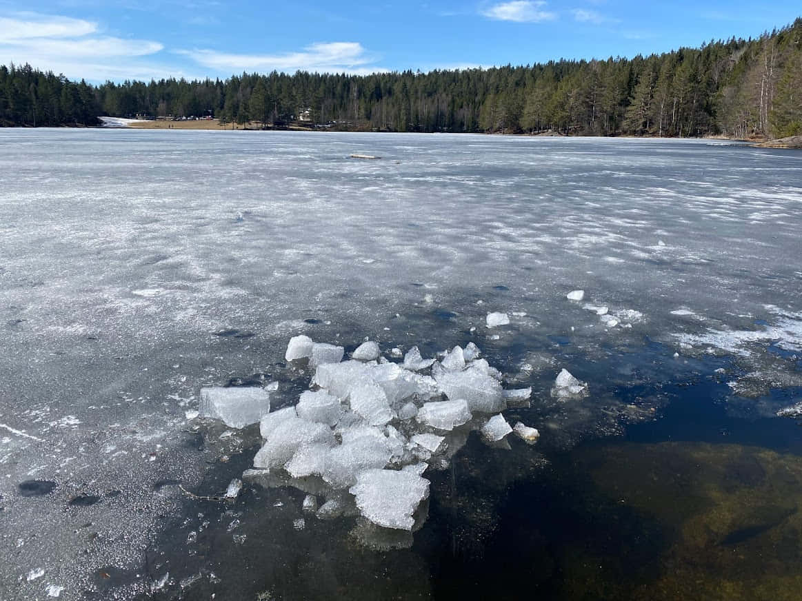 Drammen, frozen lake, cracked ice, SD Desktop Wallpaper