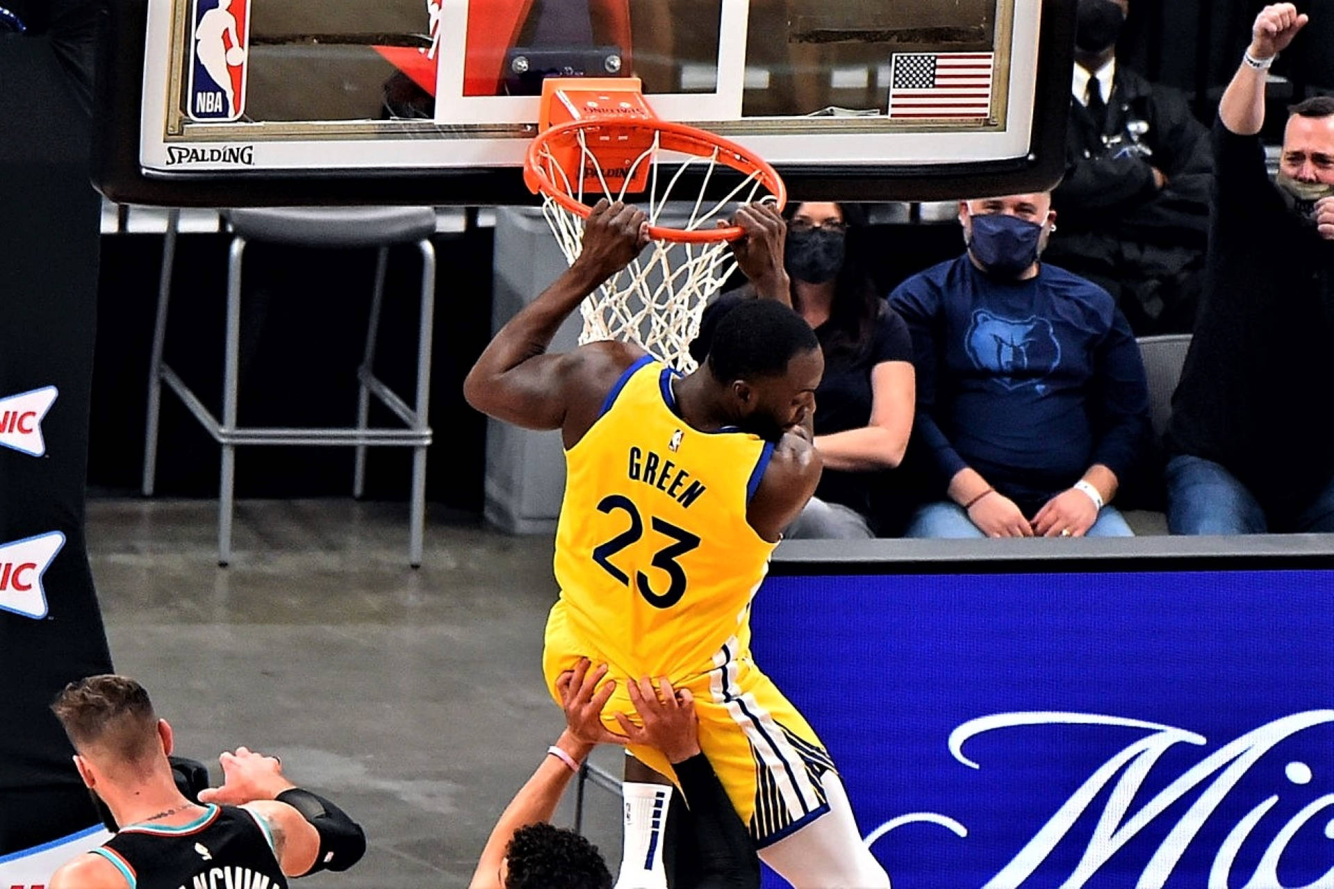 Draymond Green, yellow jersey, dunk, Full HD Desktop Wallpaper