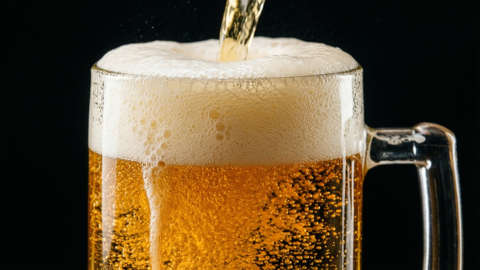 Dreher, golden beer, frothy head, Full HD Desktop Wallpaper
