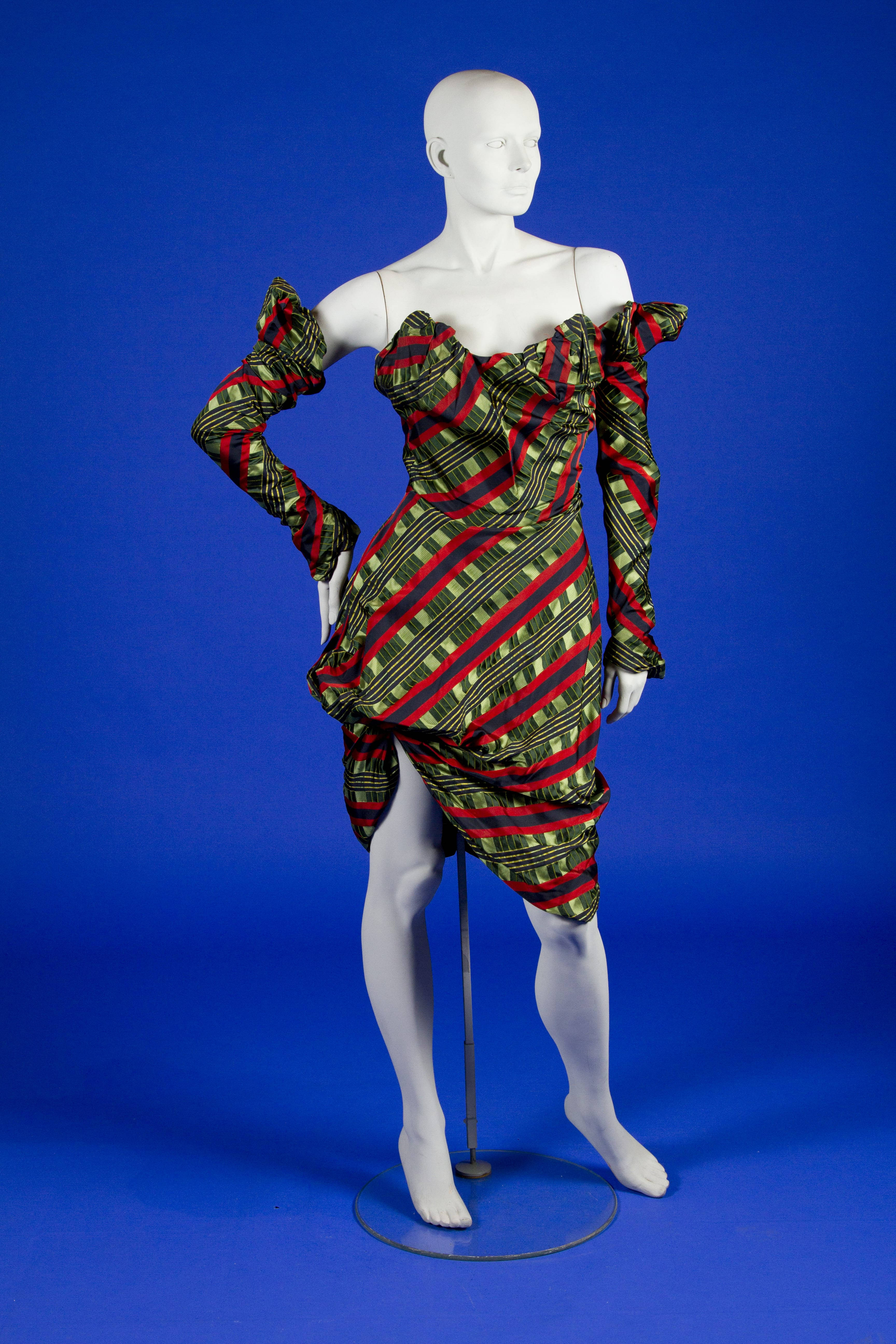 red and green plaid dress, off-shoulder dress, red green and black geometric patterns, 5K Phone Wallpaper