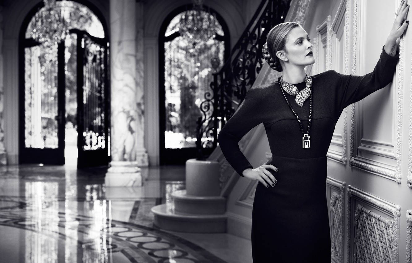 Drew Barrymore, black dress, ornate jewelry, HD Desktop Wallpaper