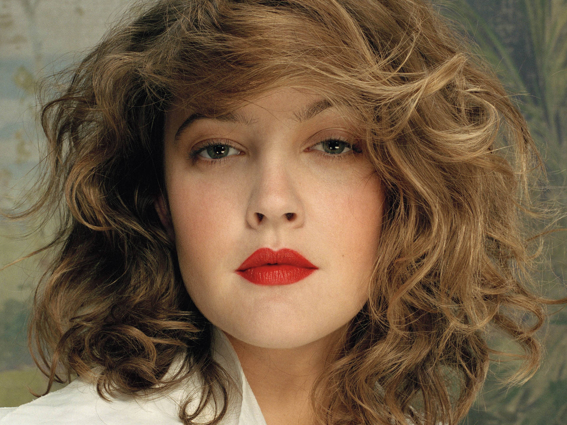 Drew Barrymore, voluminous wavy brown hair, bold red lips, Full HD Desktop Wallpaper