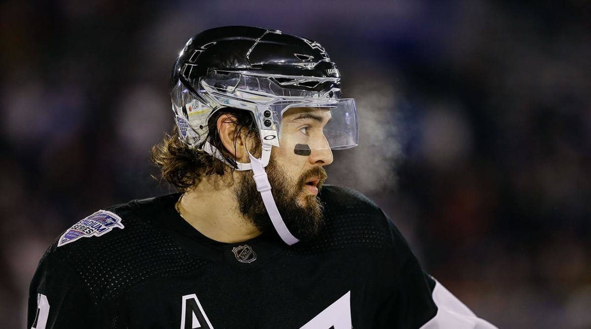 Drew Doughty, black gear, helmet, SD Desktop Wallpaper