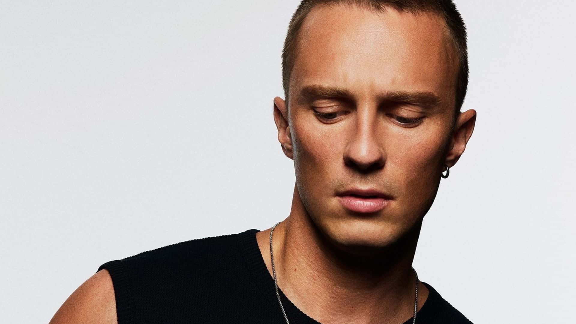 Drew Starkey, short hair, closed eyes, Full HD Desktop Wallpaper
