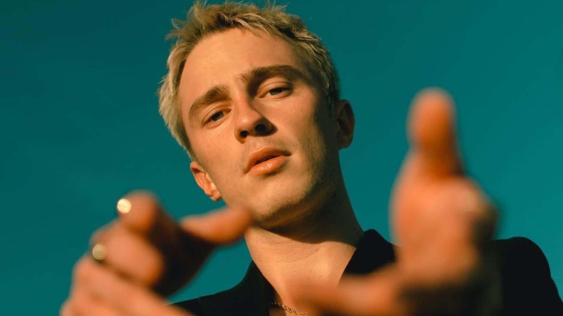 Drew Starkey, blond hair, teal background, Full HD Desktop Wallpaper