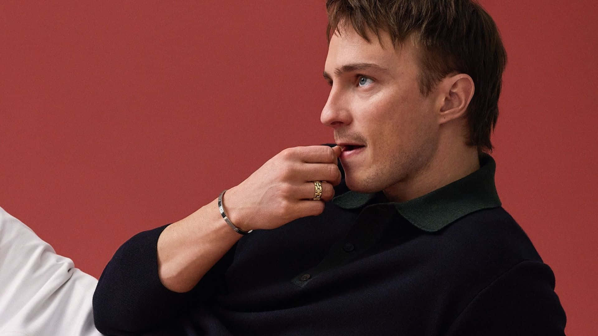 Drew Starkey, dark polo shirt, green collar, Full HD Desktop Wallpaper