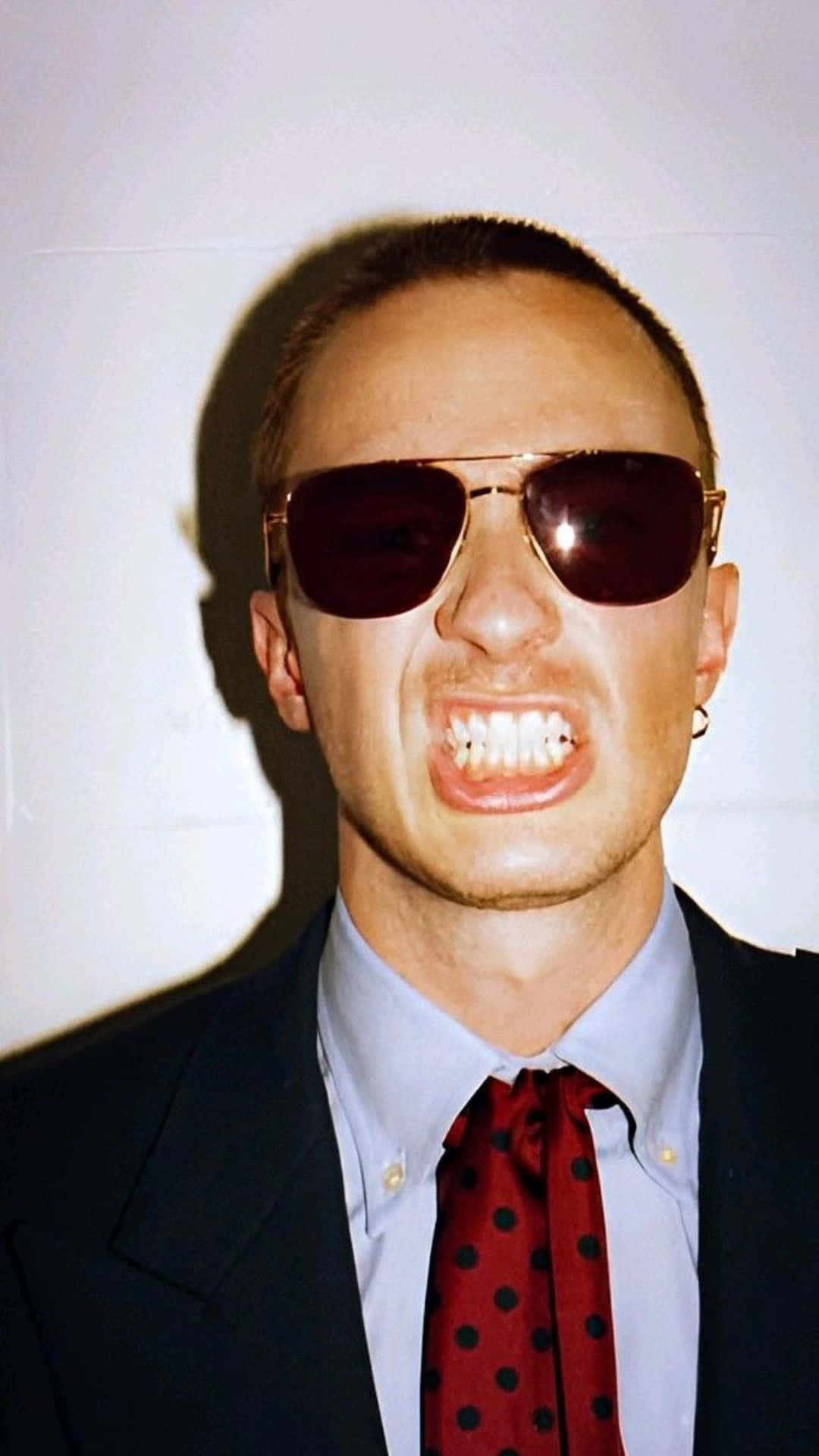 Drew Starkey, bold sunglasses, dark aviator sunglasses, Full HD Phone Wallpaper