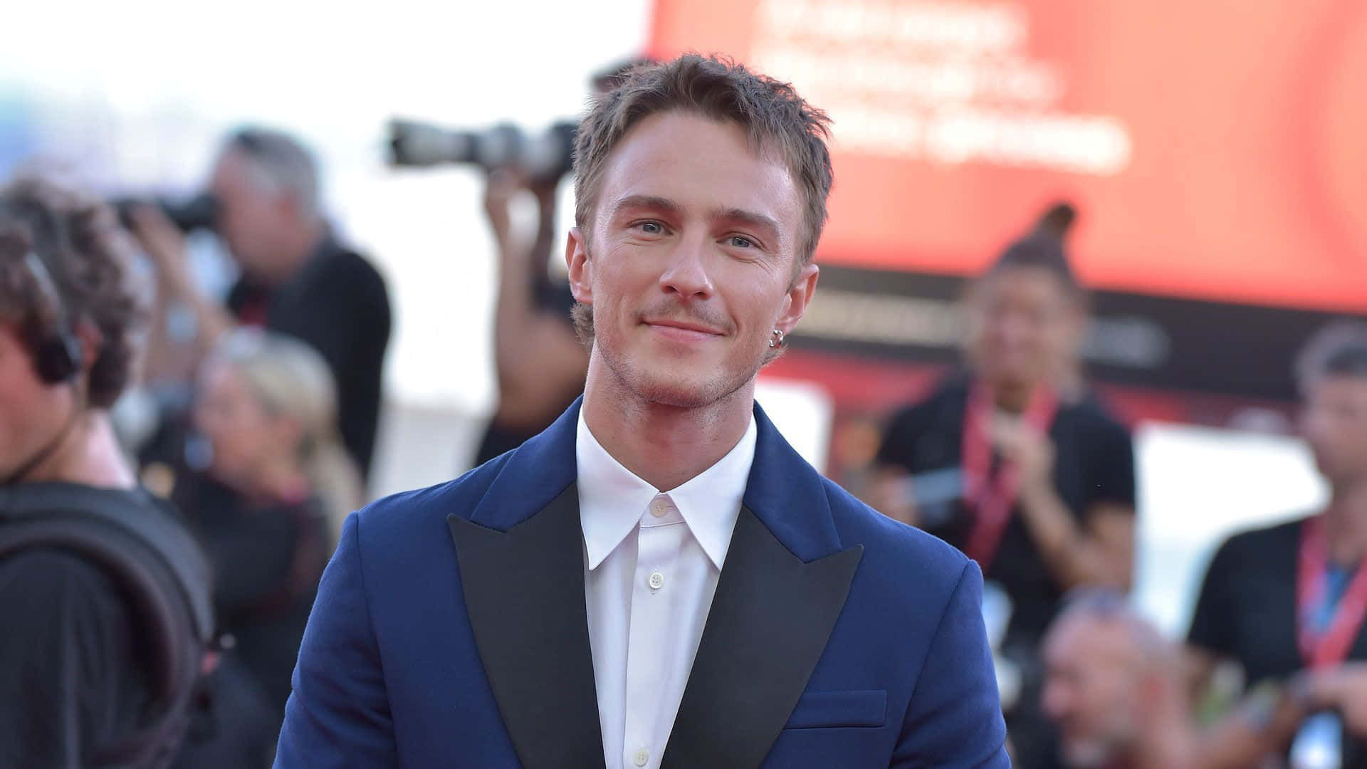 Drew Starkey, red carpet, navy blue tuxedo, Full HD Desktop Wallpaper