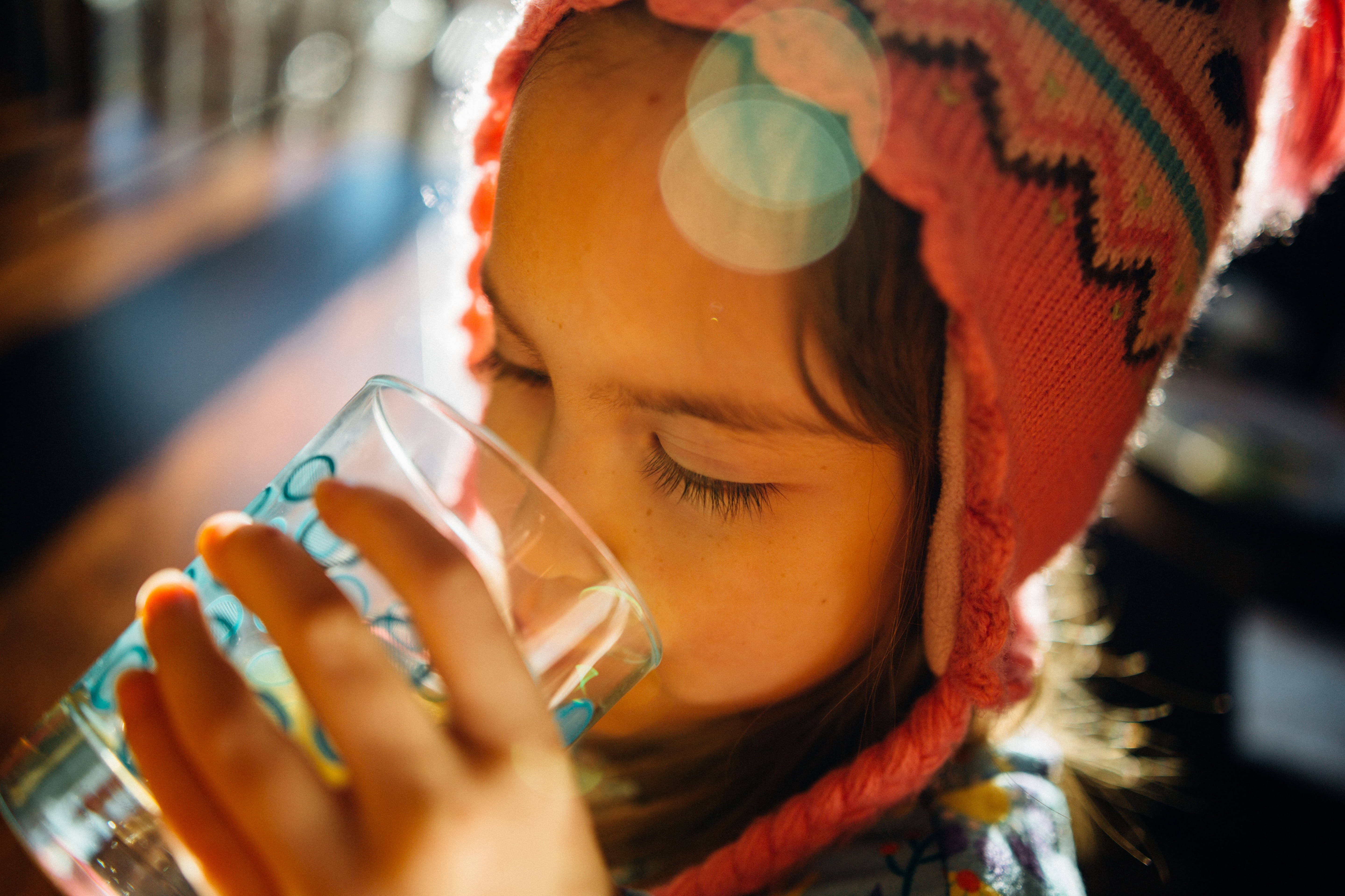 young girl, pink knit hat, glass, 5K Desktop Wallpaper
