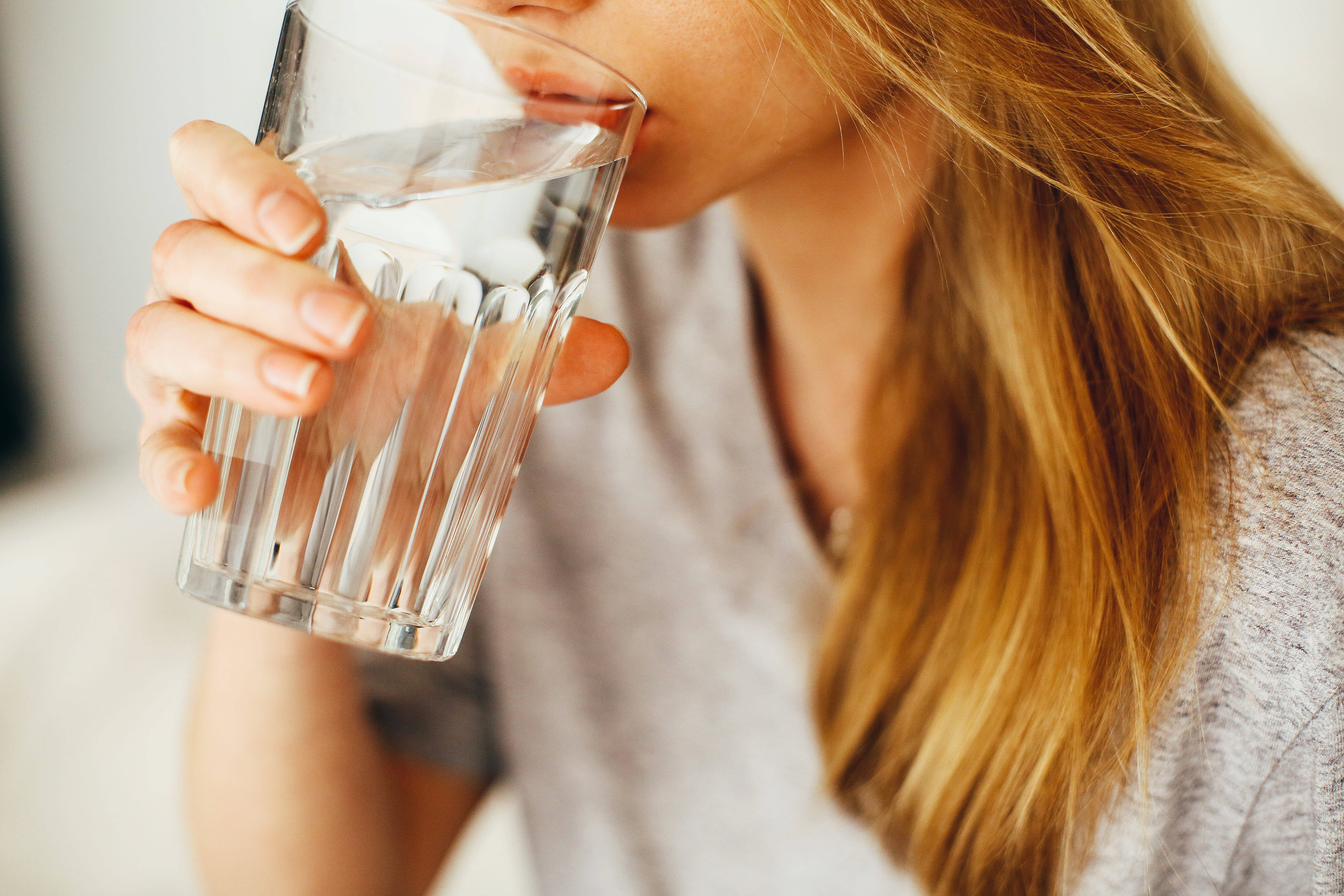 woman, long blonde hair, clear ribbed glass, 5K Desktop Wallpaper