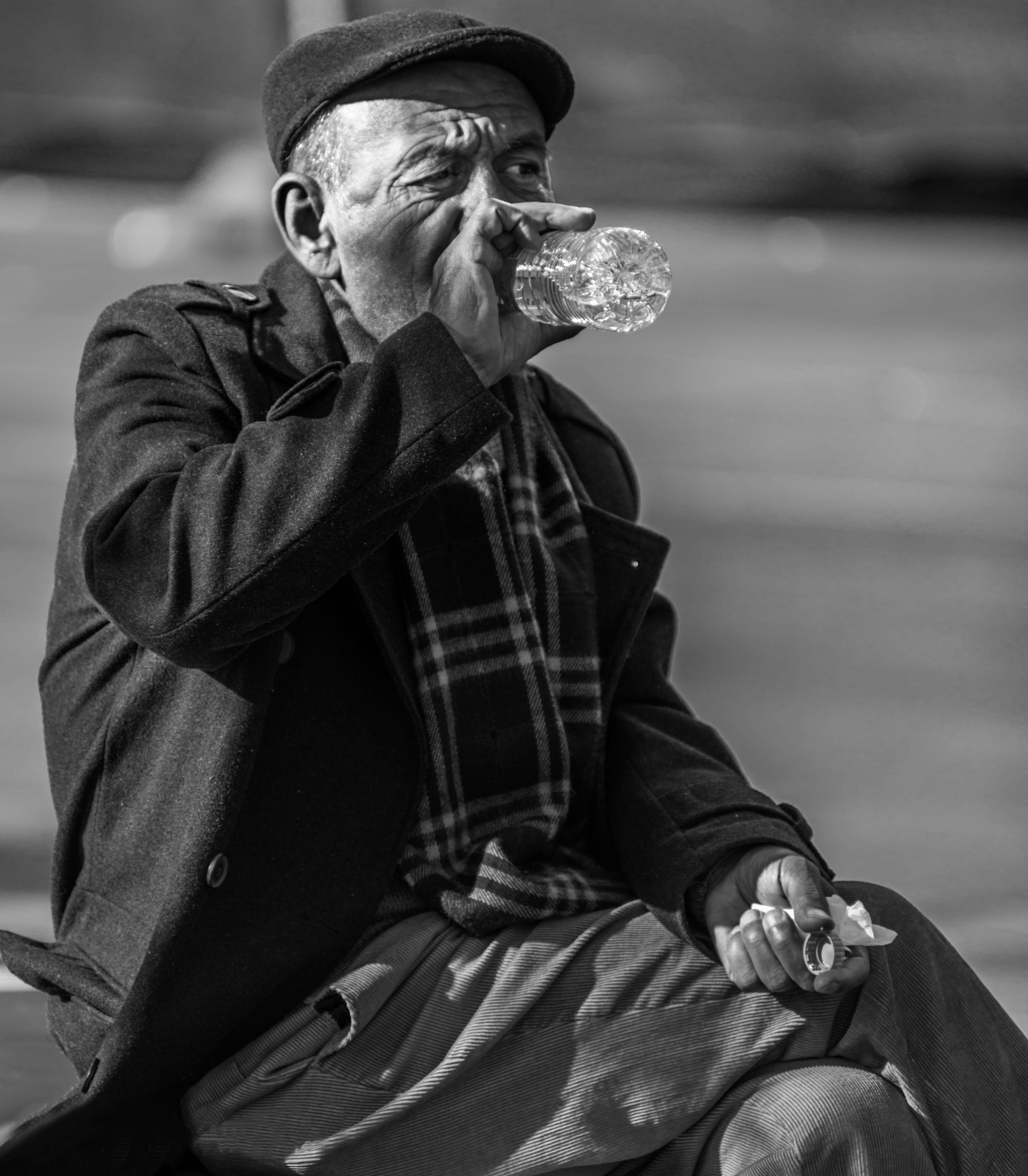 monochrome, old man, drinking water, 4K Phone Wallpaper